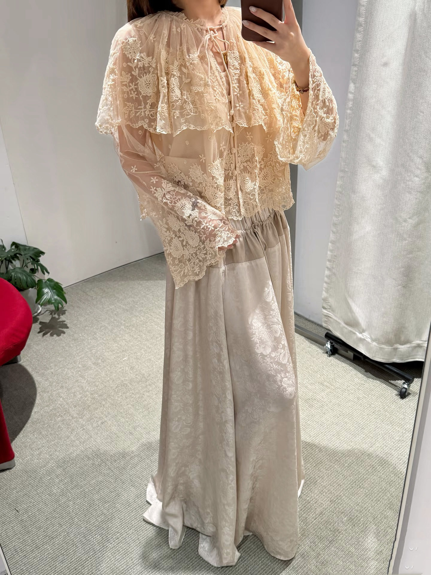 NO:708695,,,19860909,,,Women's clothing