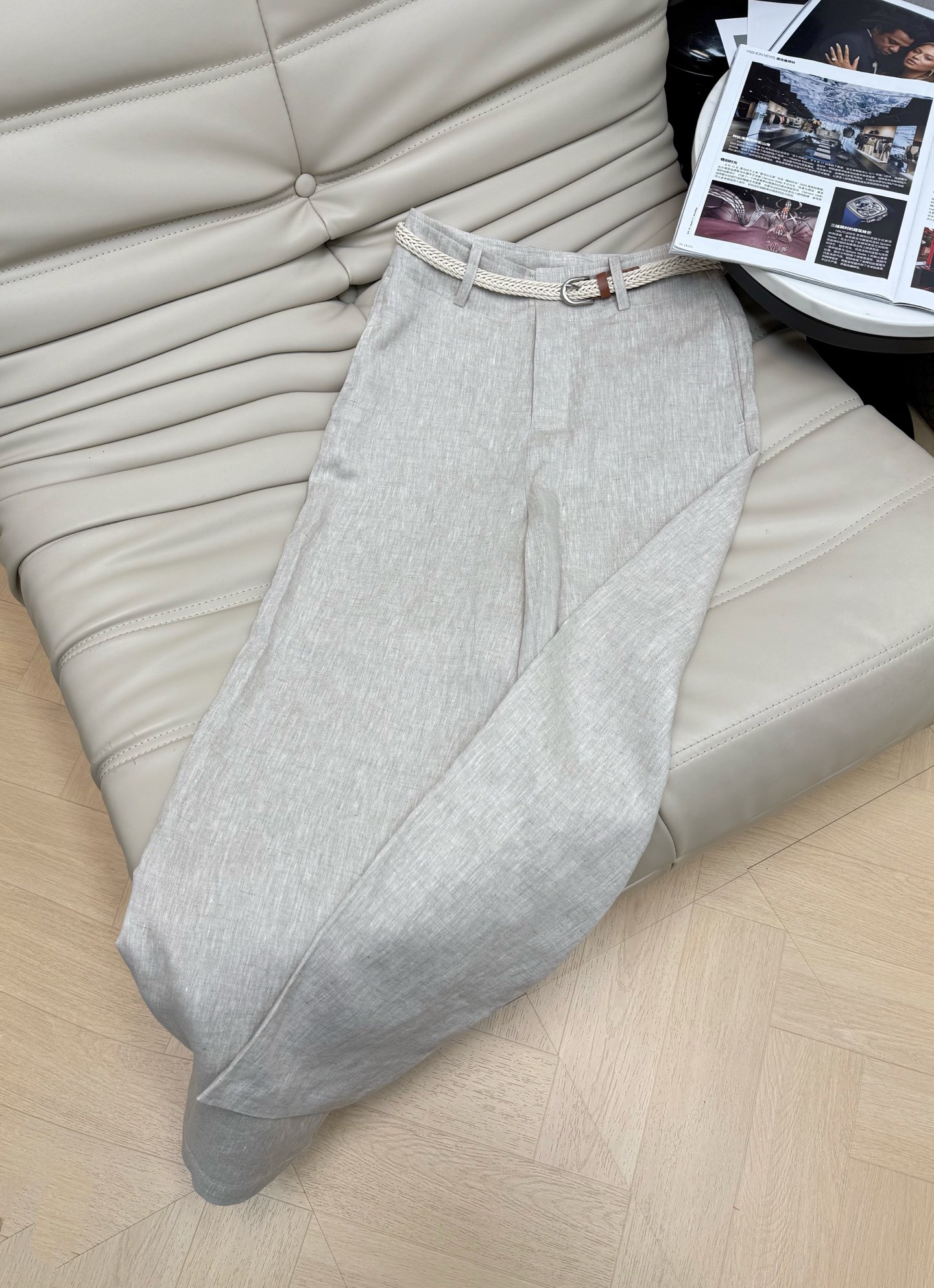 NO:709759,26SS new style woven belt linen custom linen fabric trousers. Light and thin texture. Elegant and comfortable. Wear woven belt. Unique design. Light and breathable fabric. As the first choice for spring clothing. Fashionable and advanced wear. Size SML two colors,,1986090926SS新款 编织腰带亚麻定制亚麻面料材质长裤 质地轻薄 飘逸舒适 配戴编织腰带 别具一格的设计感 轻盈透气的面料 作为春季服装的优选 穿搭时髦高级.码数SML 两色,,,Women's clothing