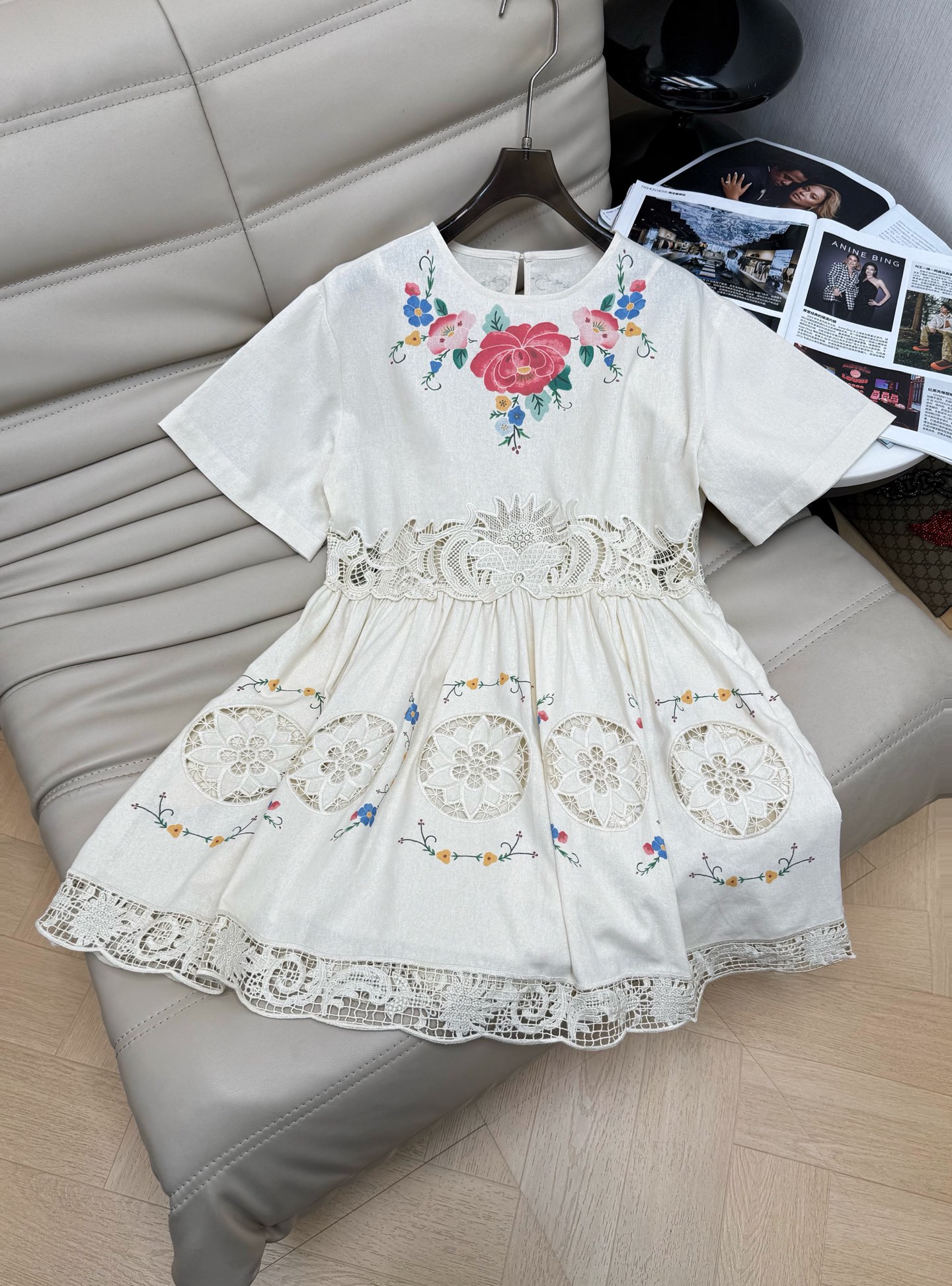 NO:842031,2026 spring and summer series embroidered dress (two-piece set with suspenders) milky white background + exquisite floral embroidery, full of retro oil painting feeling!  The skirt is spliced ​​with lace and the hollow design is super layered, romantic and gentle. The short and loose version is super comfortable to wear in spring and summer, and can be easily worn in daily life or on vacation. It combines retro and modern design and quality. It is a must-have for fashionable girls!  SML,,skirts,198609092026春夏系列刺绣连衣裙（配吊带两件套）奶白底色+精致碎花刺绣,复古油画感满满！裙摆蕾丝拼接,镂空设计超有层次,浪漫又温柔.短款宽松版型,春夏穿超舒适,日常或度假都能轻松驾驭.打复古与现代融合 设计感与品质感兼具,时髦女孩必入！SML,,skirts,,Women's clothing