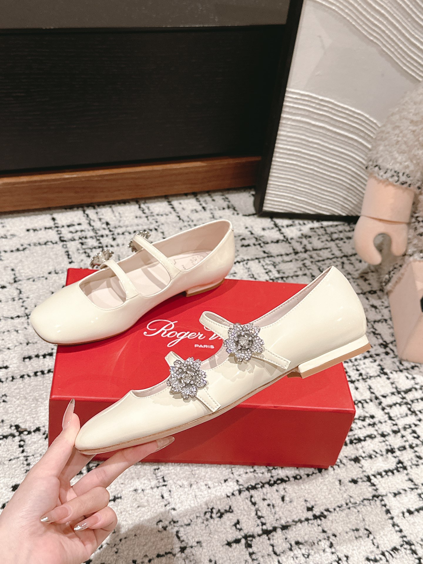 Roger Vivier 专柜款经典鞋履 4