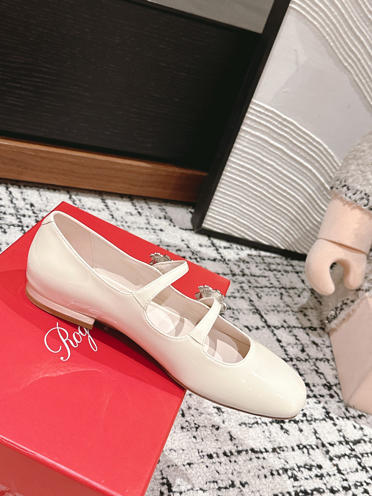 Roger Vivier 专柜款经典鞋履 5