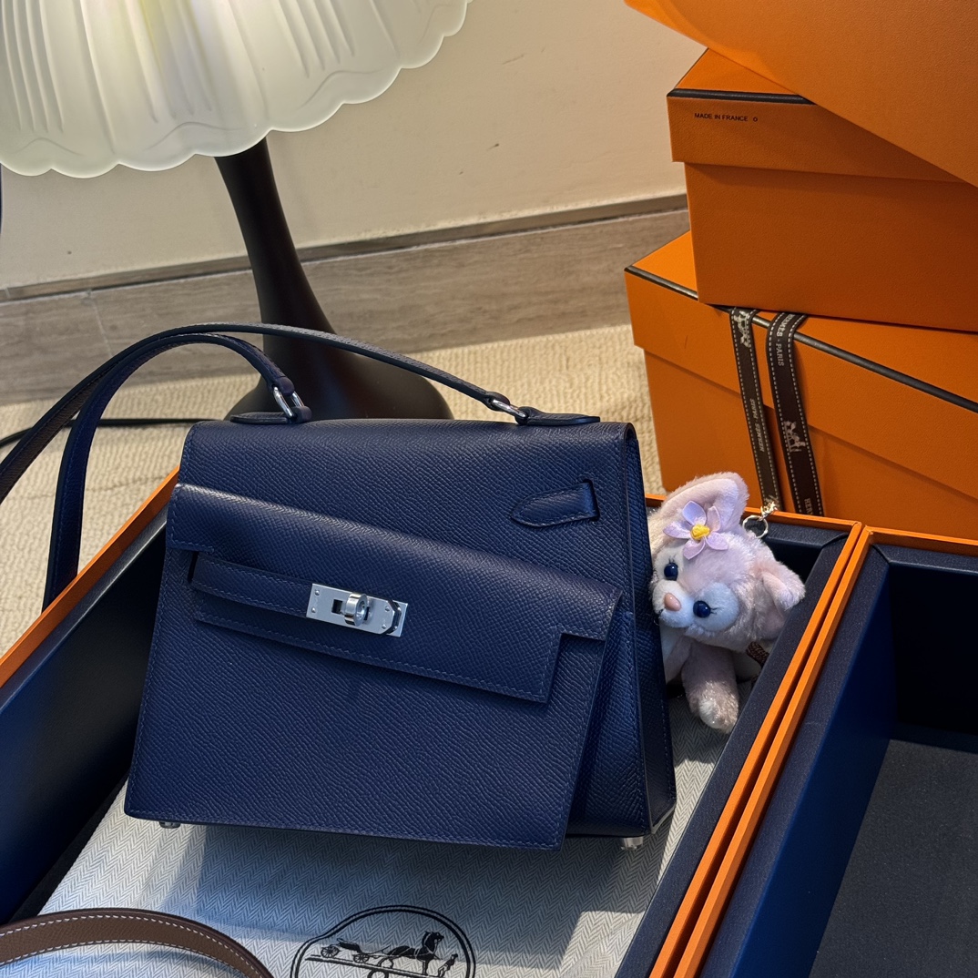 ♥️New stock 
-
宝石蓝 Epsom 银扣