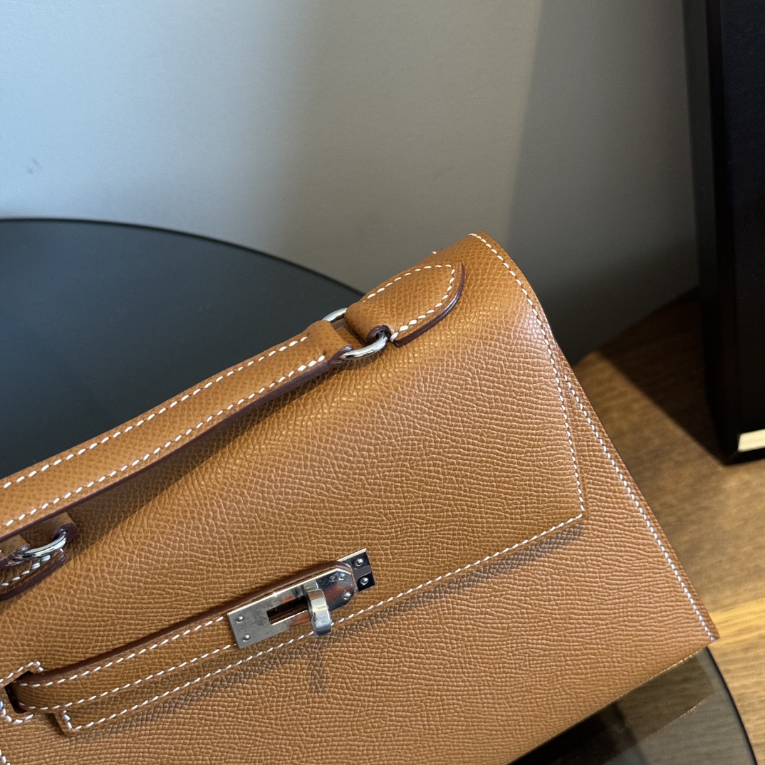 ♥️New stock 
-
37金棕色  Epsom 银扣