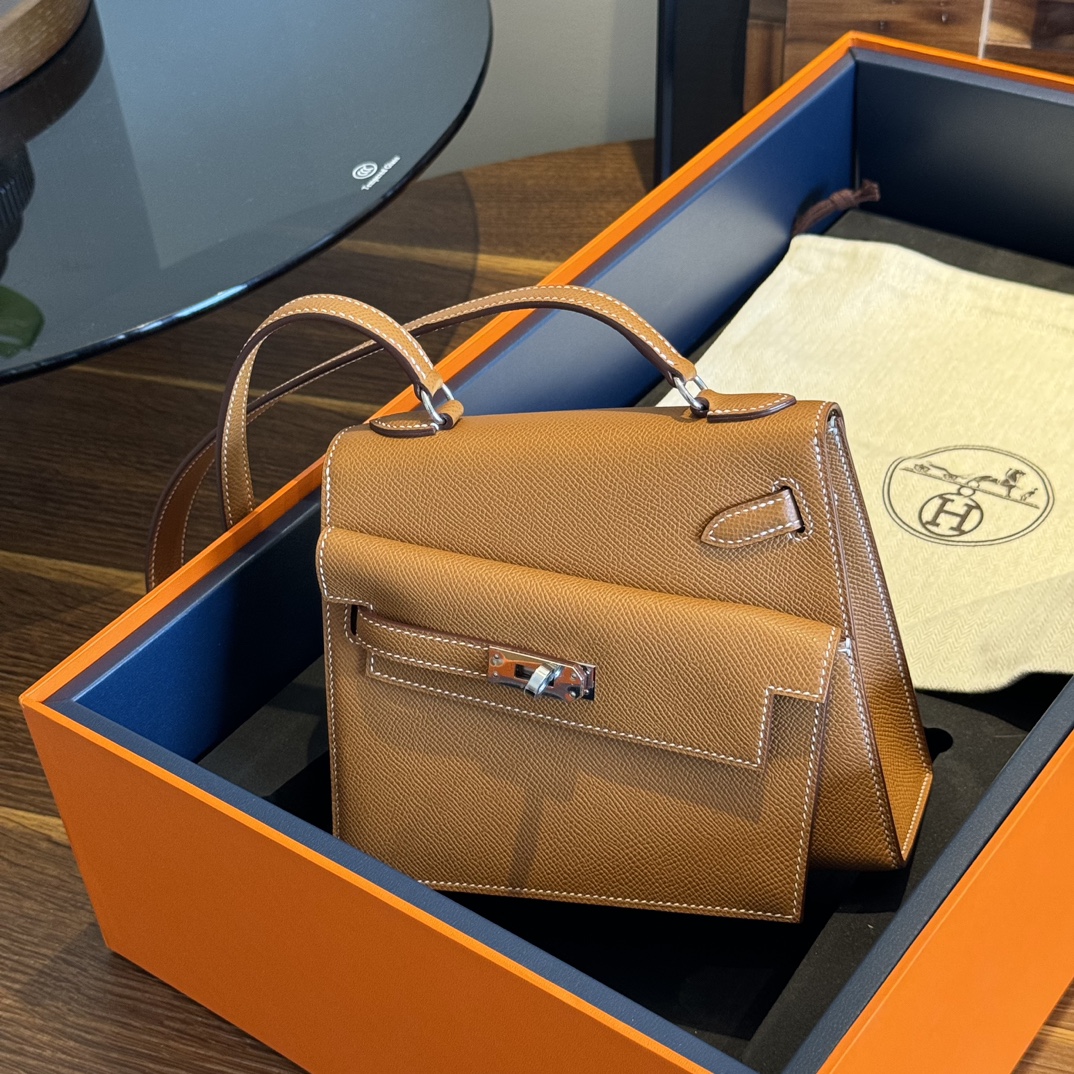 ♥️New stock 
-
37金棕色  Epsom 银扣