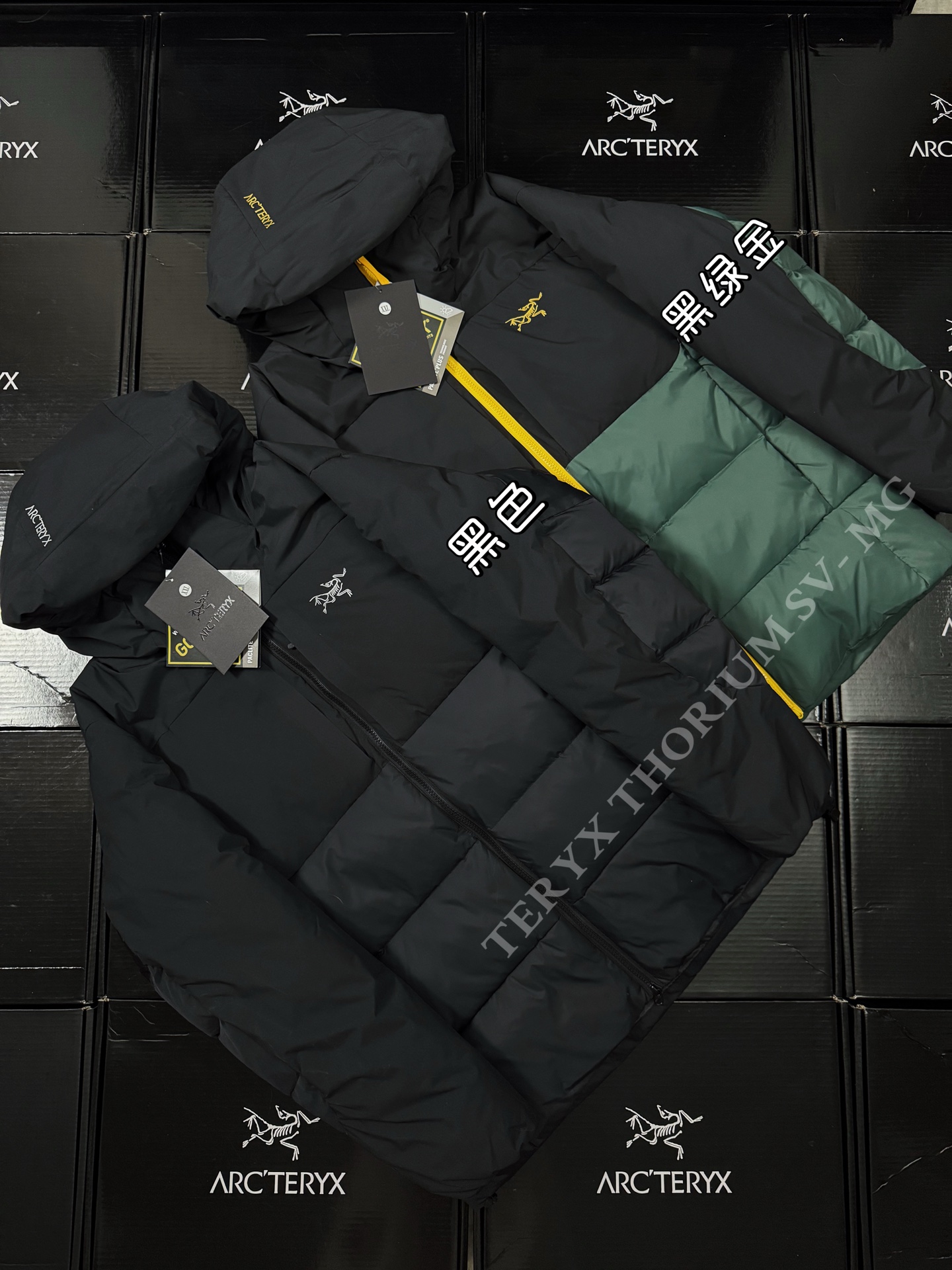 💰440 款号M07
顶级版本ARCTERYX/始祖鸟 THORIUM SV HOODY 男款连帽鹅绒 羽绒服 防风 防水 保暖 夹克 官网同款! 连帽拉链长袖羽绒服 男女同款 派克服sv鹅绒服
新款风帽和肩膀采用的是2L的gore-tex,在雨雪天气性能会更出色。保暖性毋庸置疑,90%鹅绒 850蓬 顶配级别 超级暖 御寒-30度没有任何问题 防风防雨,轻轻松松出门吹雪。
此款目前刚刚上市,跟GAMMA伽玛相似度很高,你也可以叫它:伽玛羽绒服
颜色: 黑色 黑金绿
尺码: S M L XL XXL
胸围:116 122 126 130 134
肩宽:50.5 52 53 54 55
衣长:71.5 74 76 78 80
S码推荐165 体重100-130
M码推荐170 体重120-150
L码推荐175 体重70-80
XL码推荐180 体重 80-90
XXL码推荐185 体重90-100