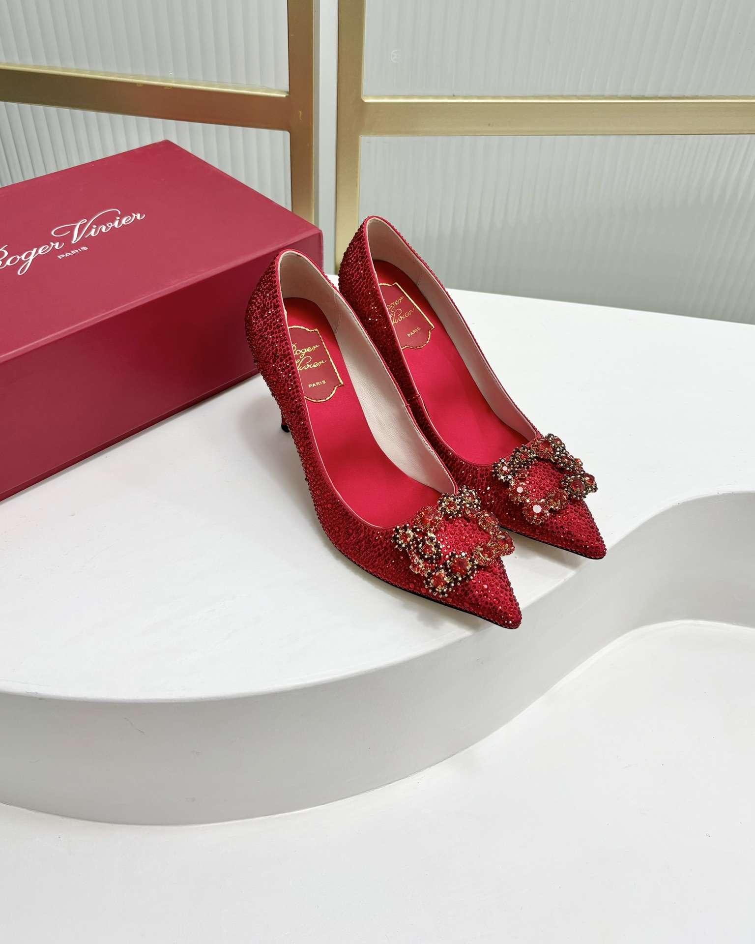 [Roger Vivier Women