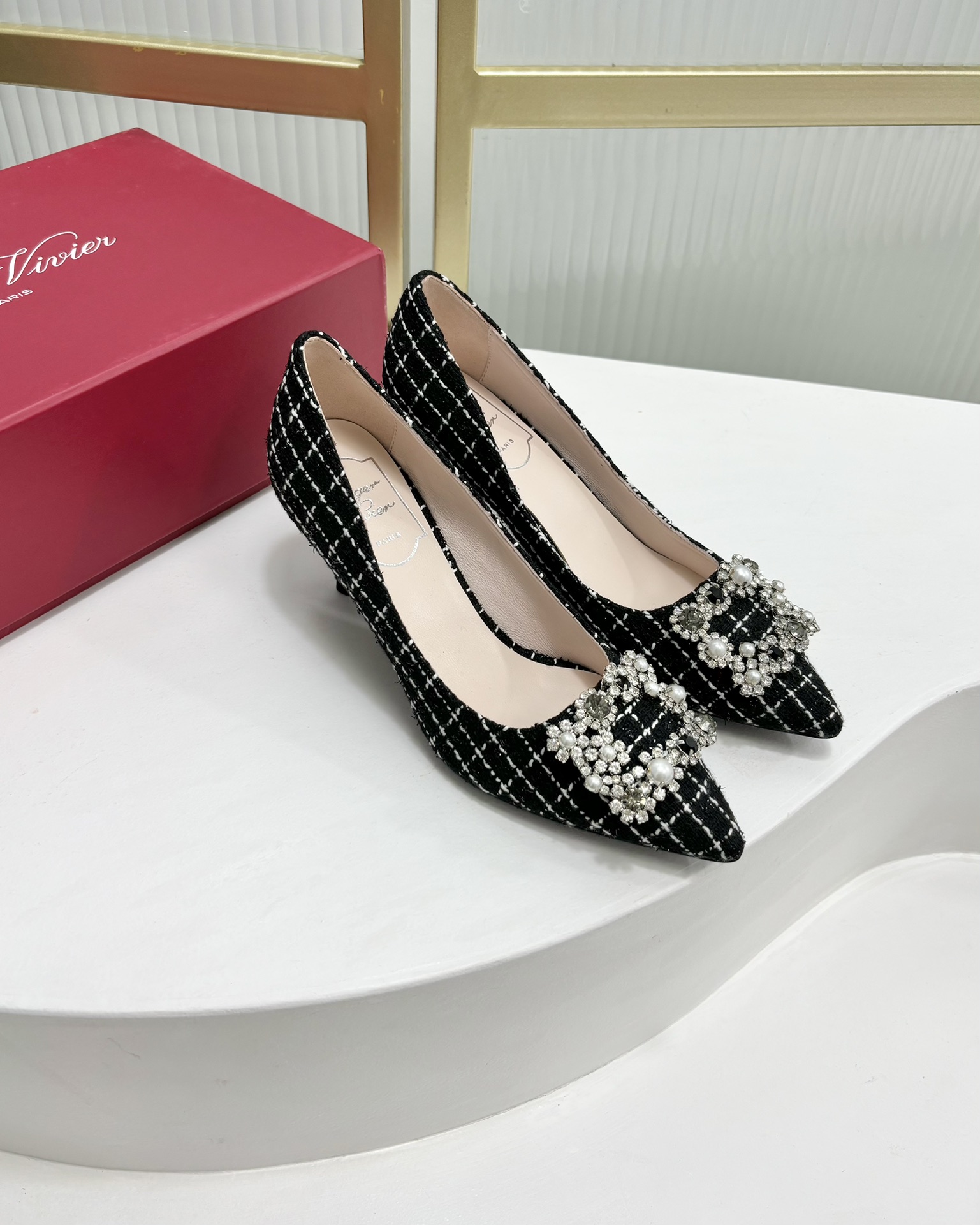 [Roger Vivier Women