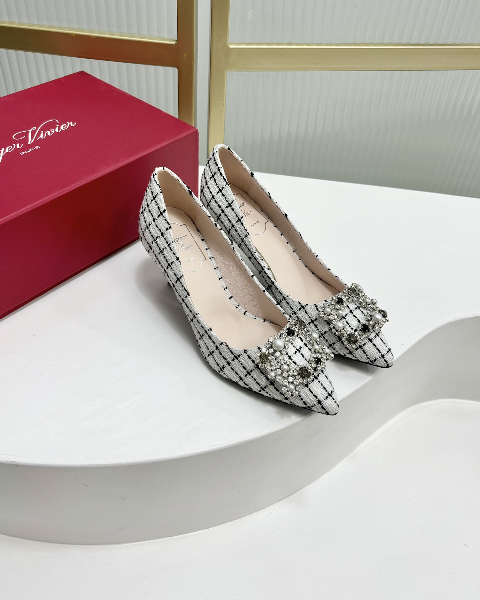 [Roger Vivier Women
