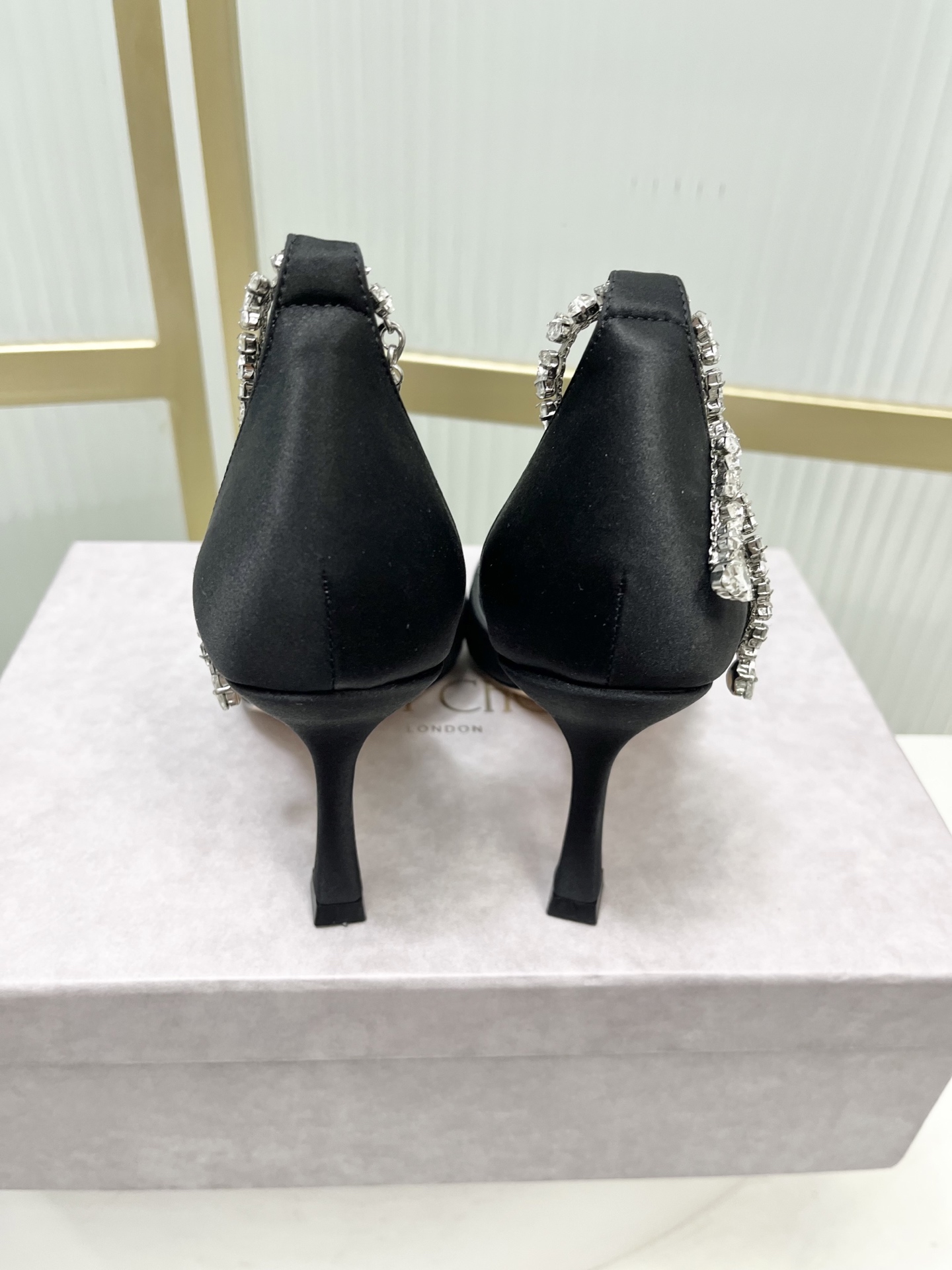 Jimmy Choo Jimmy Cho* JC吉米周新款蝴蝶结钻链真丝高跟鞋两穿中空尖头凉鞋
