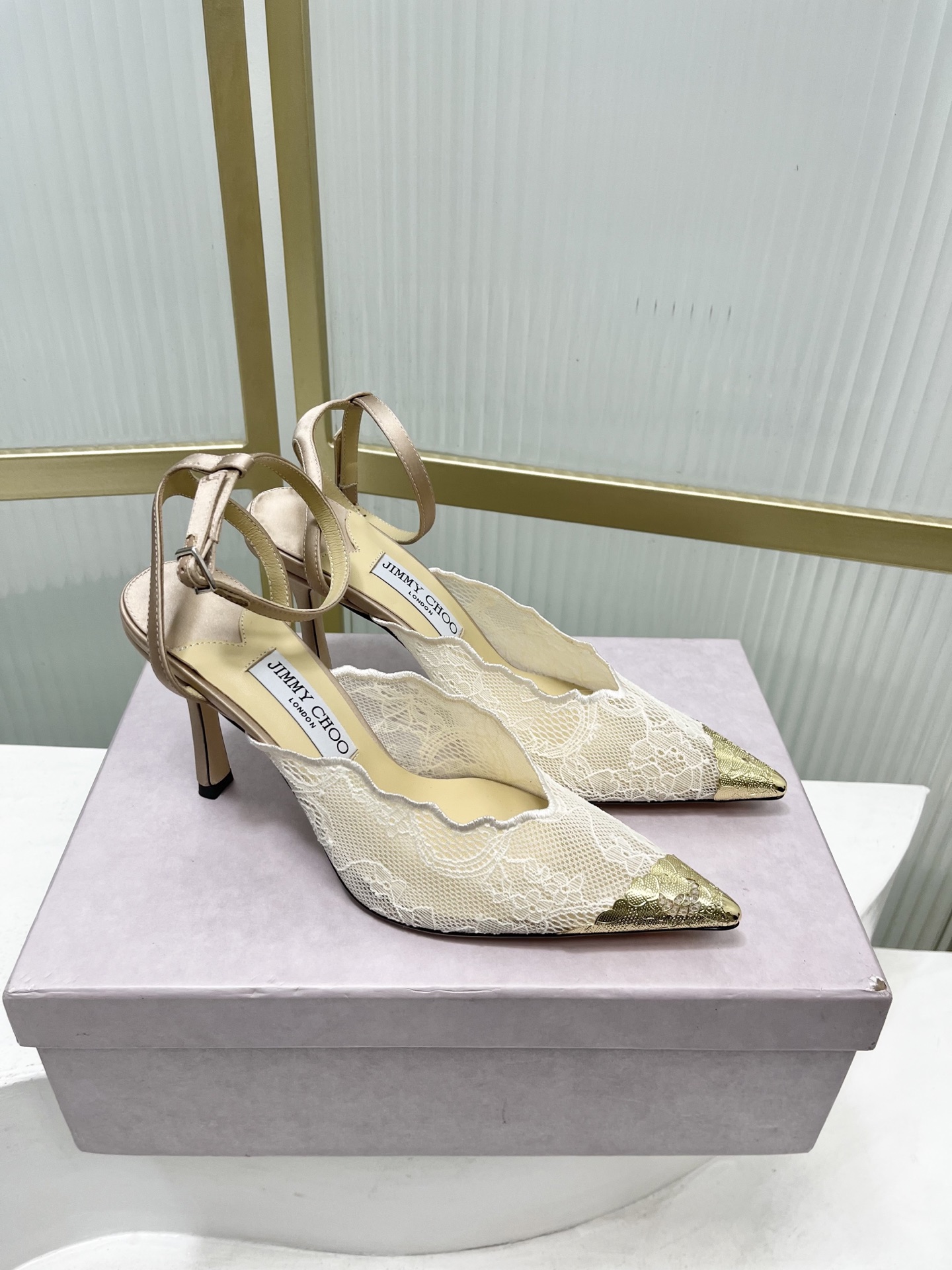 Jimmy Choo JimmyCho*Jc吉米周26早春新款尖头蕾丝后空高跟凉鞋