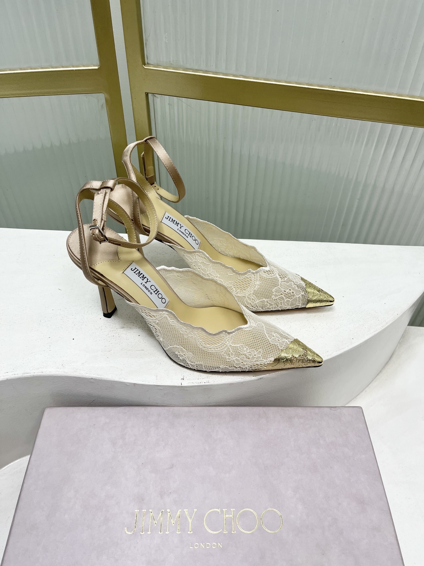Jimmy Choo JimmyCho*Jc吉米周26早春新款尖头蕾丝后空高跟凉鞋