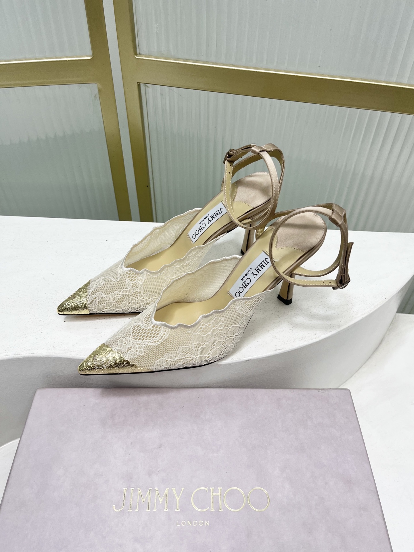 Jimmy Choo JimmyCho*Jc吉米周26早春新款尖头蕾丝后空高跟凉鞋