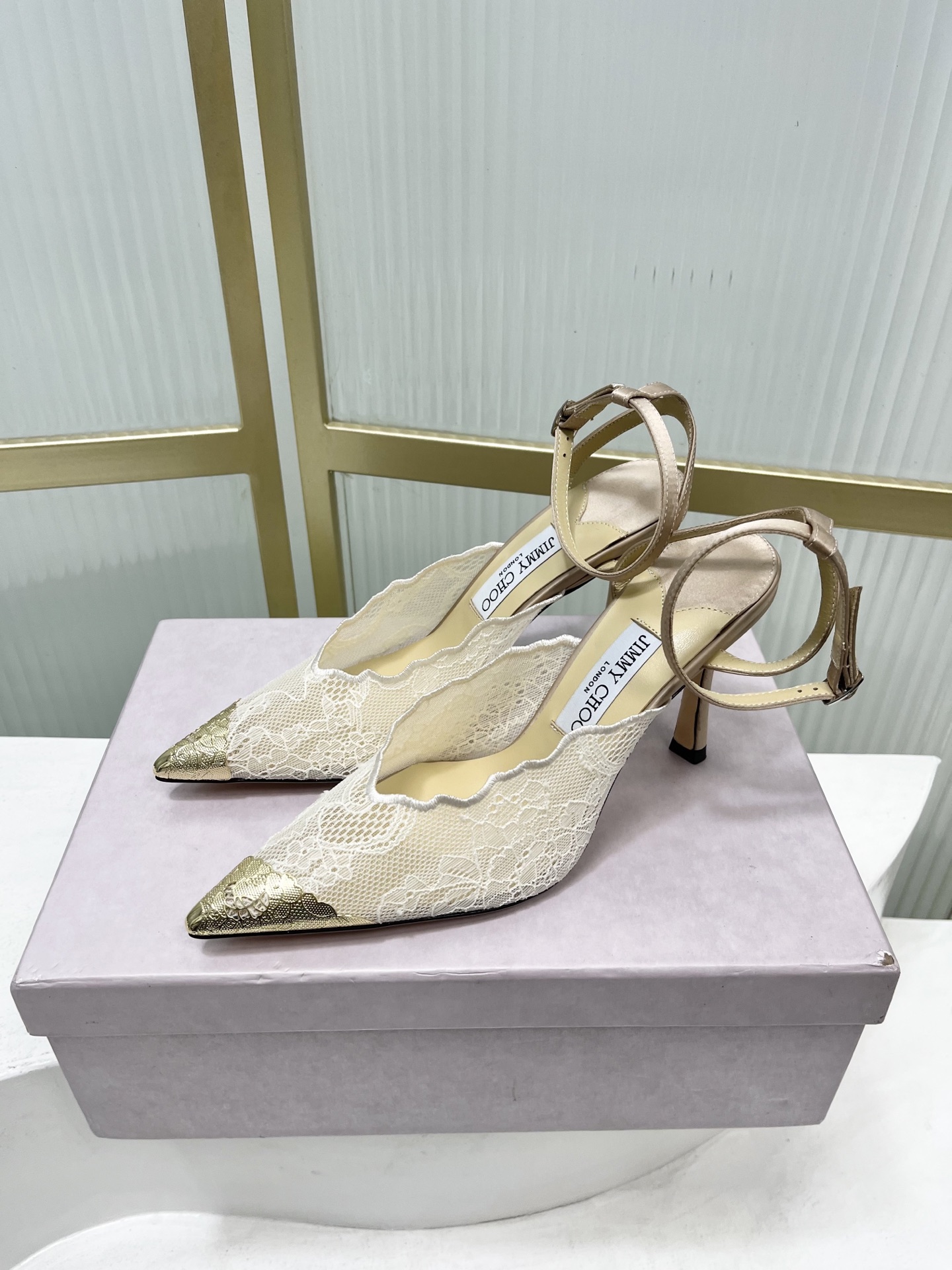 Jimmy Choo JimmyCho*Jc吉米周26早春新款尖头蕾丝后空高跟凉鞋