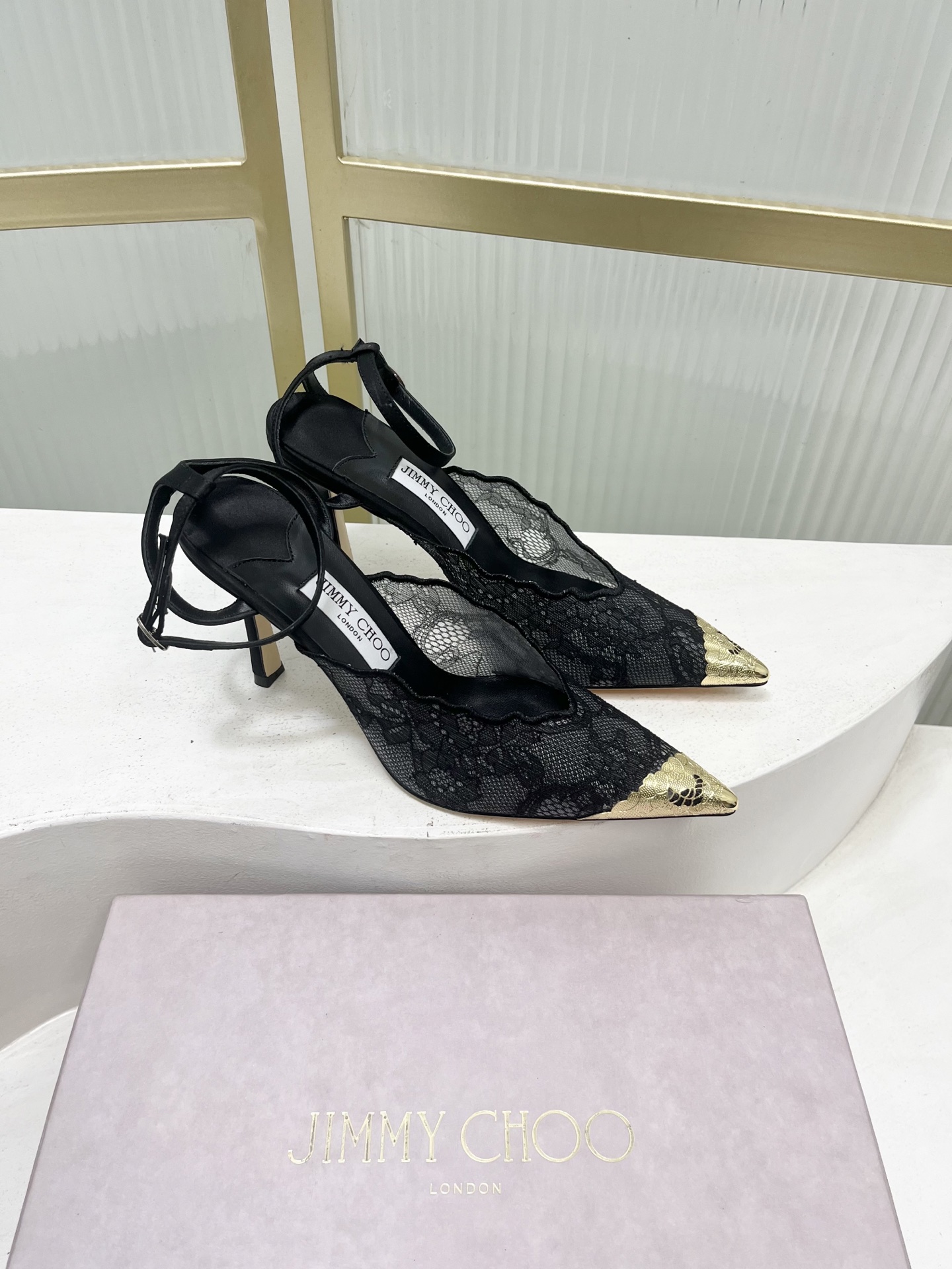 Jimmy Choo JimmyCho*Jc吉米周26早春新款尖头蕾丝后空高跟凉鞋