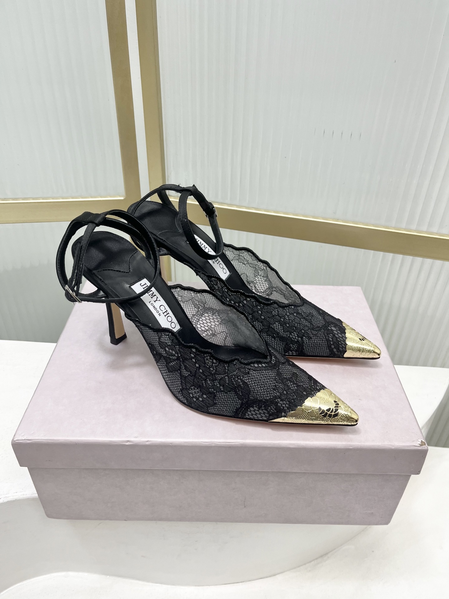 Jimmy Choo JimmyCho*Jc吉米周26早春新款尖头蕾丝后空高跟凉鞋