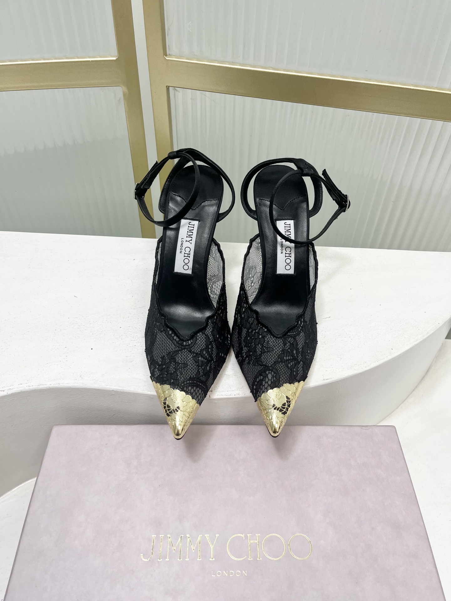 Jimmy Choo JimmyCho*Jc吉米周26早春新款尖头蕾丝后空高跟凉鞋