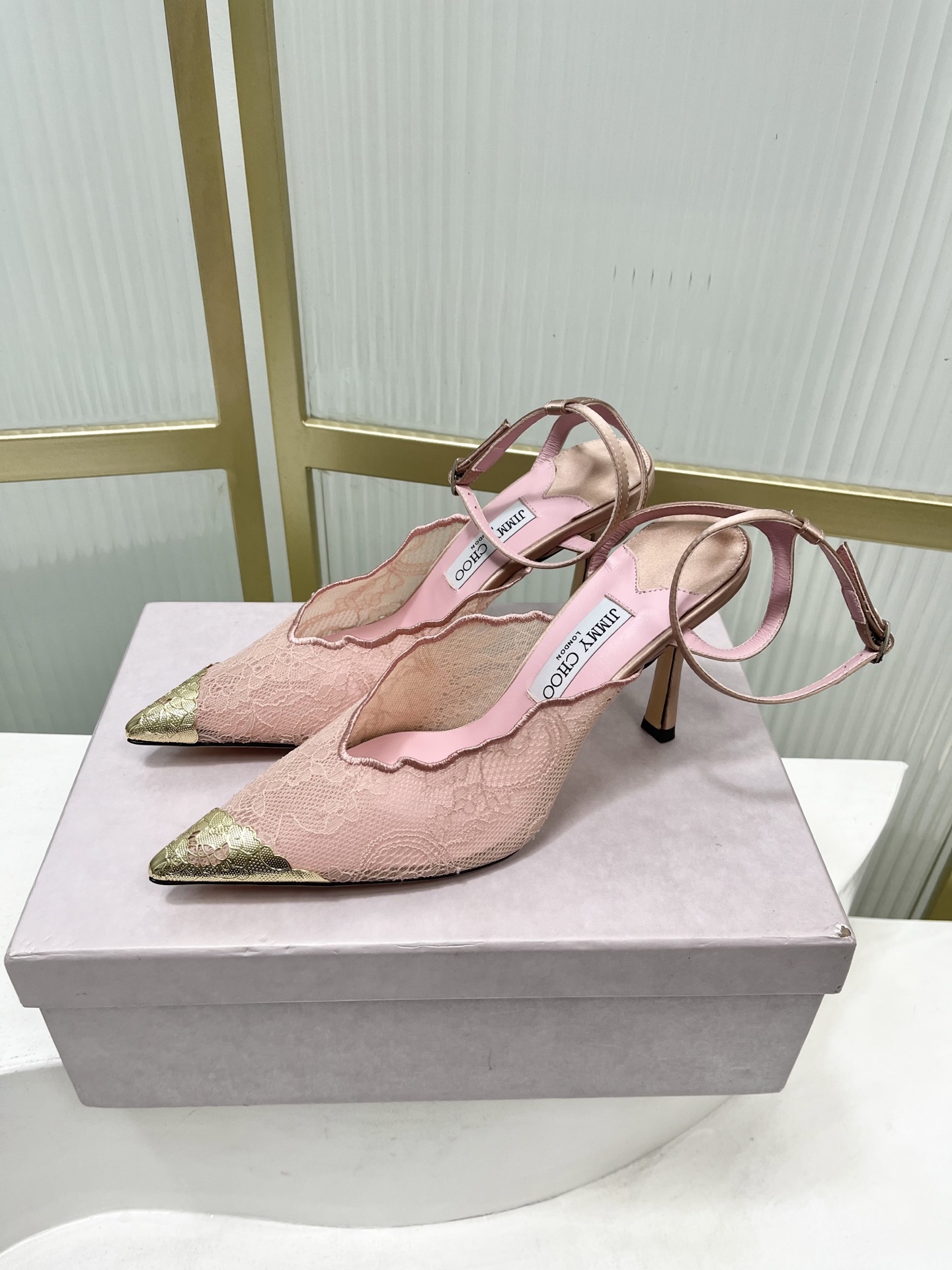 Jimmy Choo JimmyCho*Jc吉米周26早春新款尖头蕾丝后空高跟凉鞋