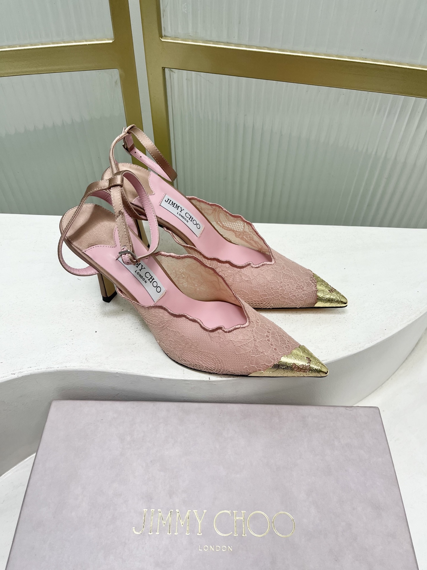 Jimmy Choo JimmyCho*Jc吉米周26早春新款尖头蕾丝后空高跟凉鞋