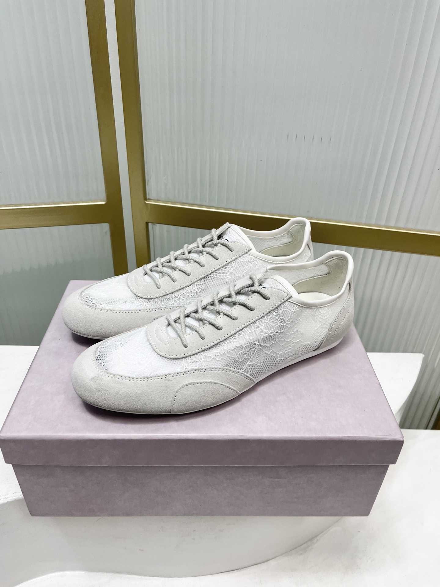 Jimmy Choo Jimmy Cho*jc吉米周26早春新款镂空蕾丝休闲鞋德训鞋