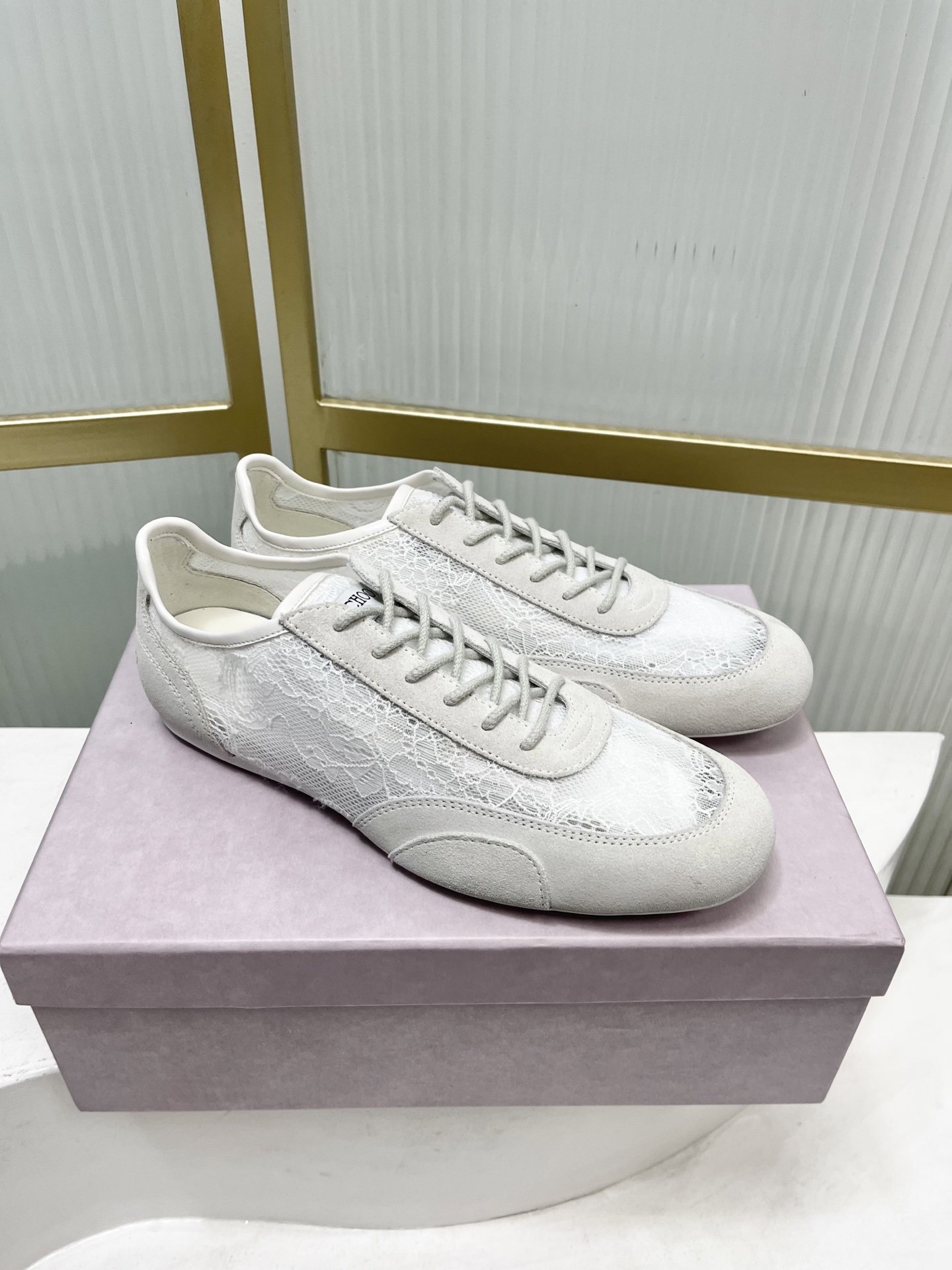 Jimmy Choo Jimmy Cho*jc吉米周26早春新款镂空蕾丝休闲鞋德训鞋