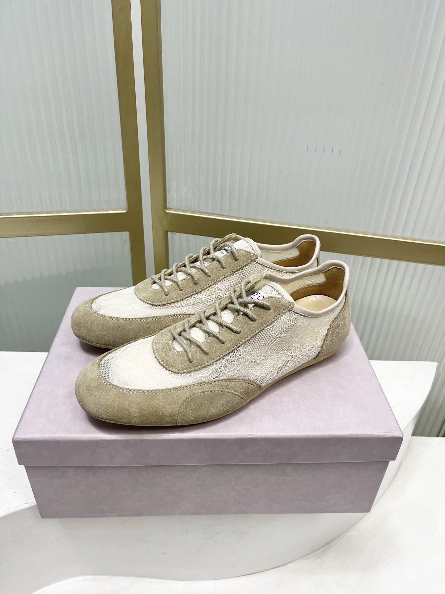 Jimmy Choo Jimmy Cho*jc吉米周26早春新款镂空蕾丝休闲鞋德训鞋
