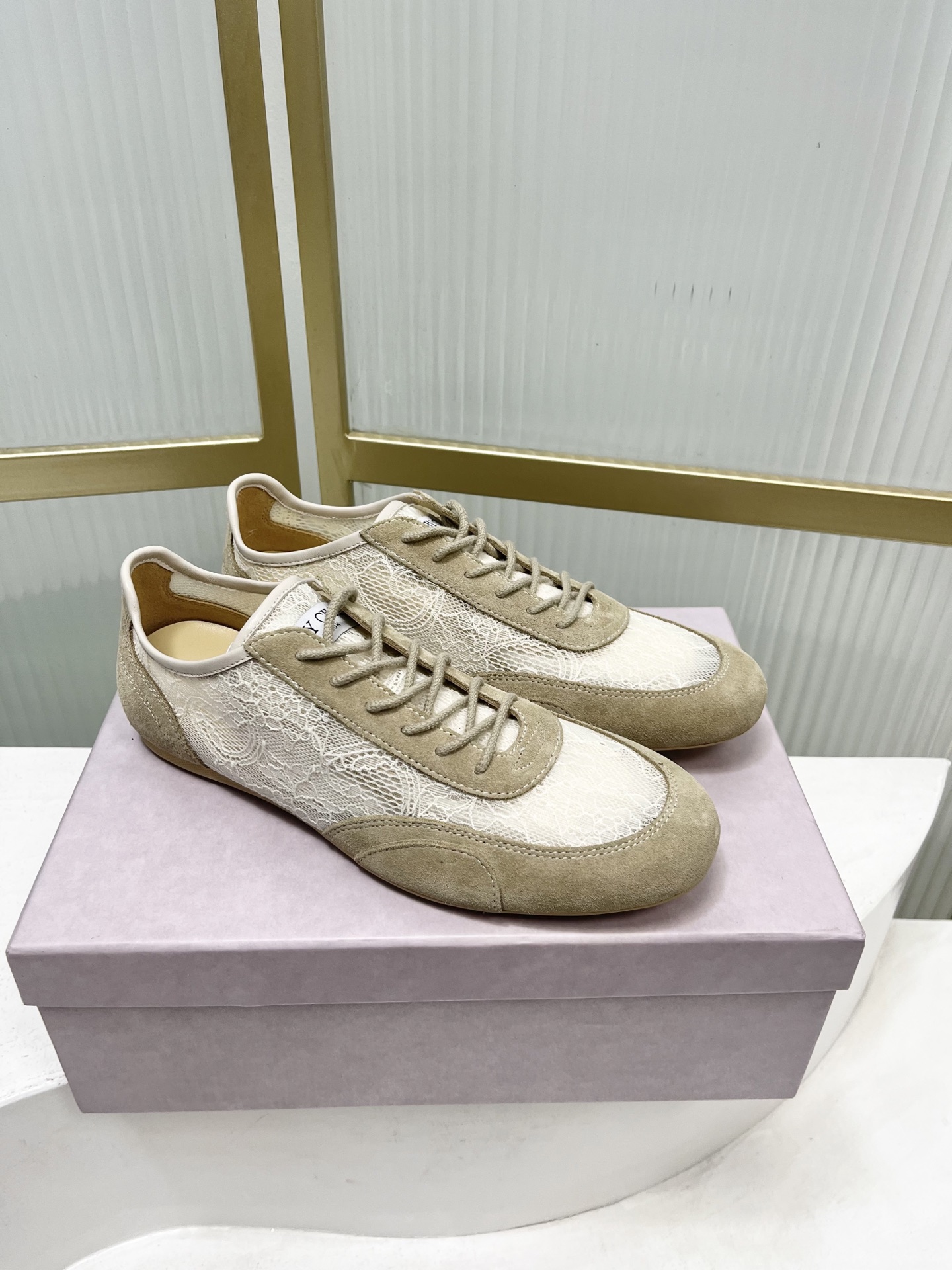 Jimmy Choo Jimmy Cho*jc吉米周26早春新款镂空蕾丝休闲鞋德训鞋