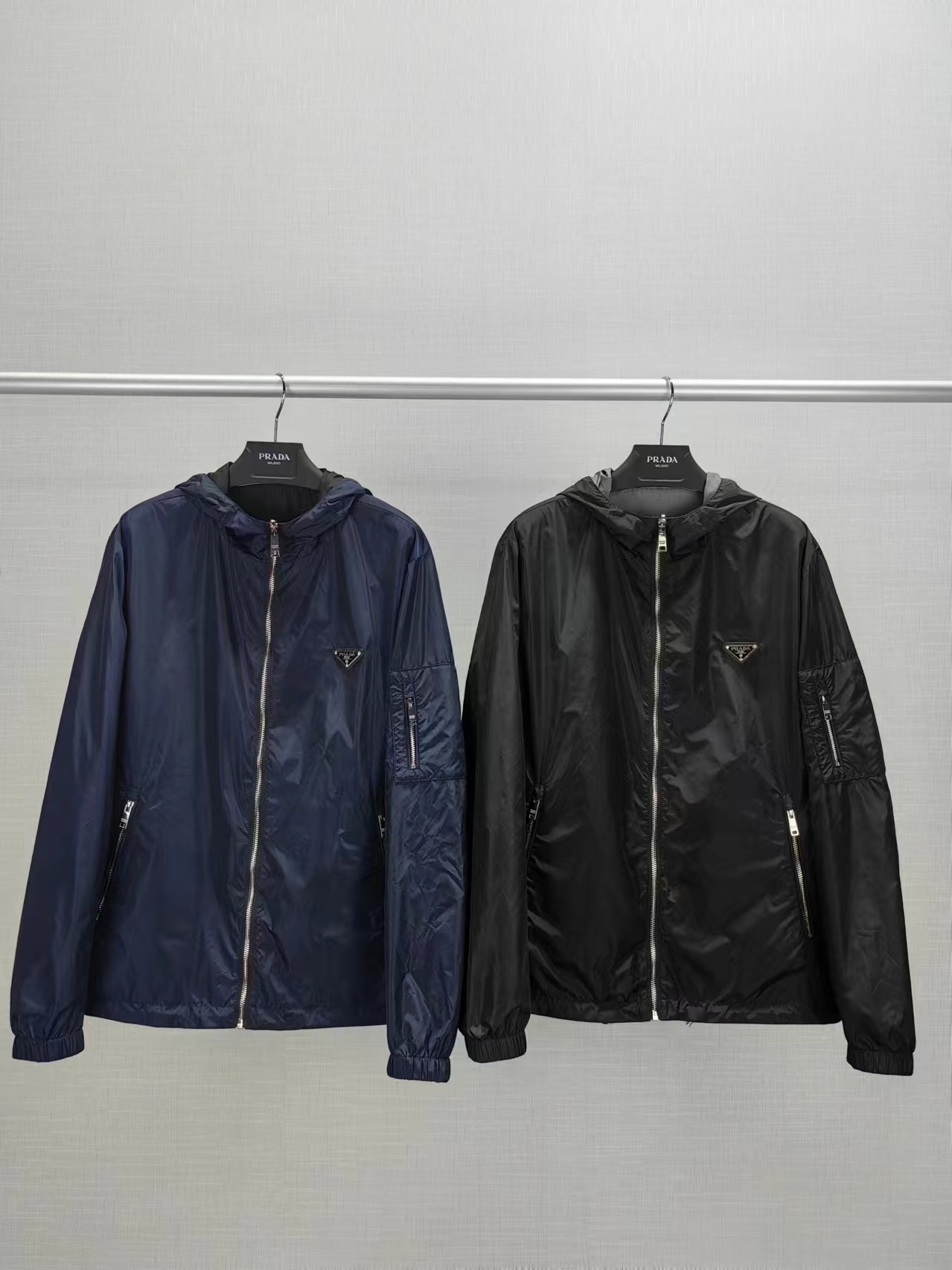 Top Burberry reversible hooded jacket with badge, waterproof and classic business style.-Big cat