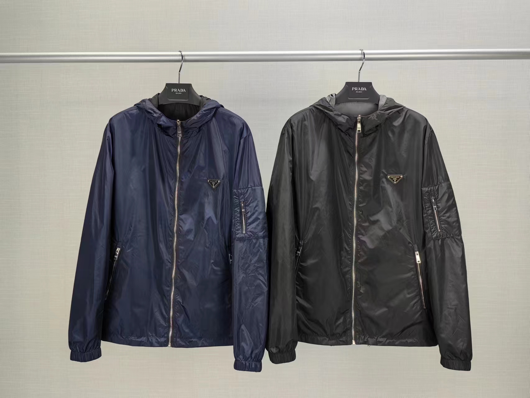 Top Burberry reversible hooded jacket with badge, waterproof and classic business style.-Big cat