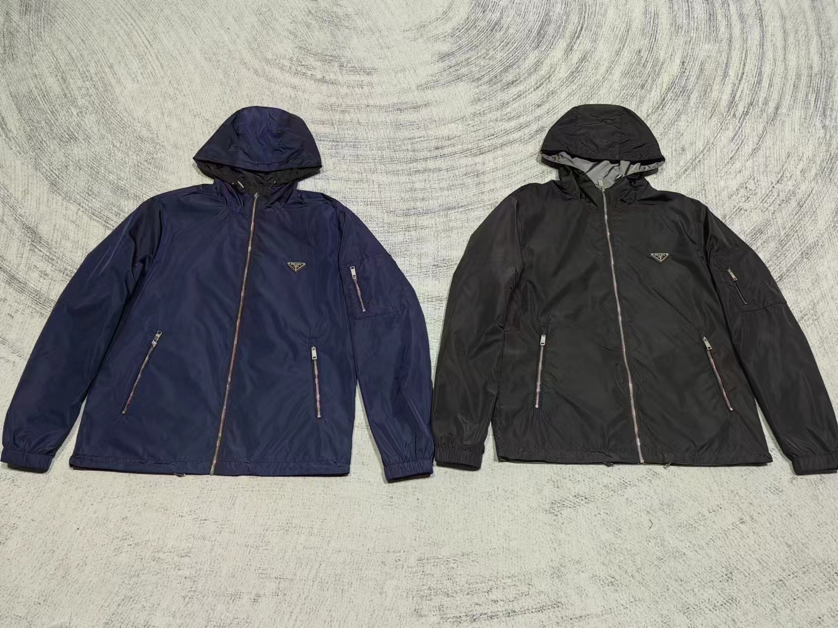 Top Burberry reversible hooded jacket with badge, waterproof and classic business style.-Big cat