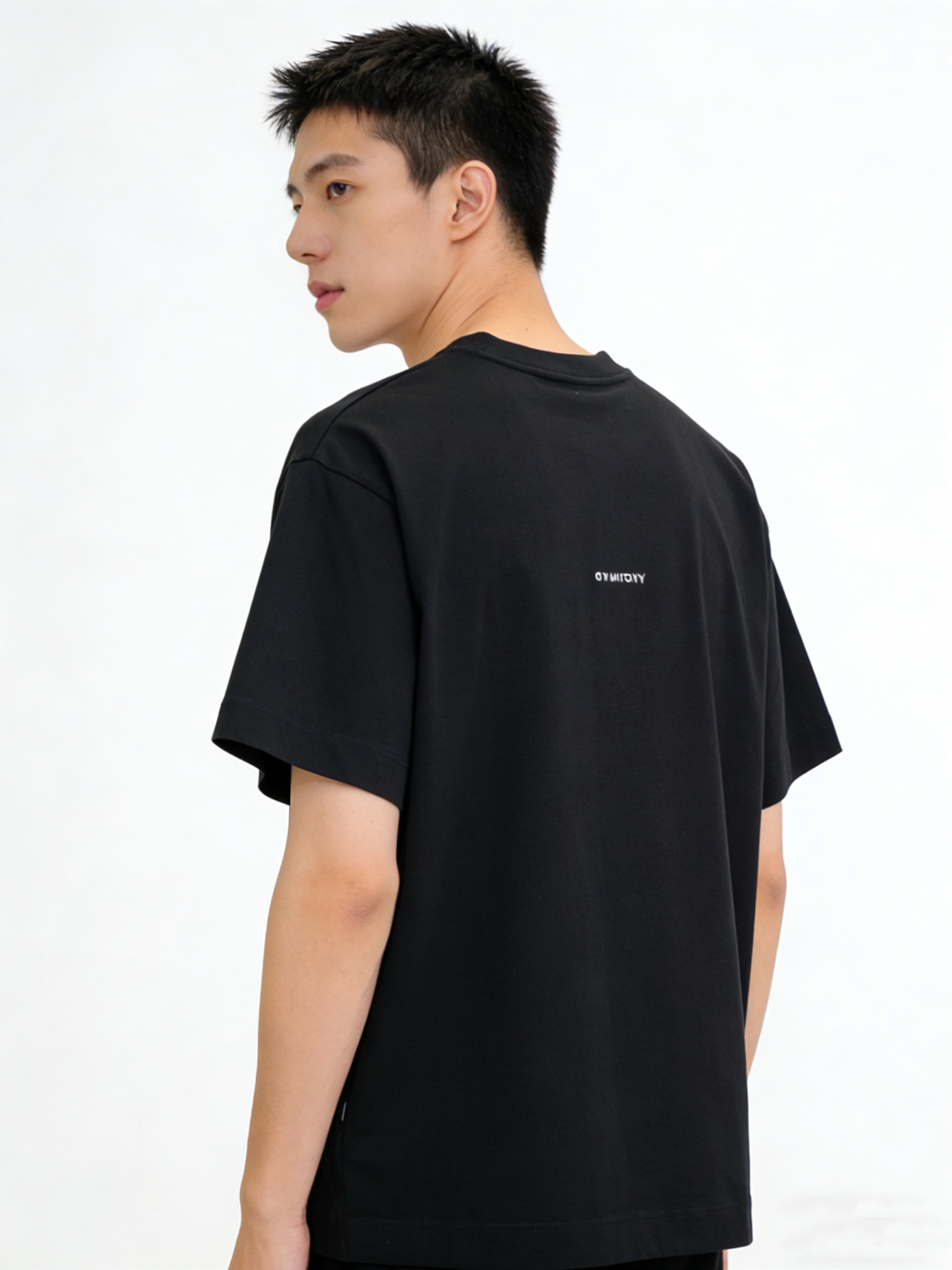 GVC masculino Givenchy2026 4 G T — photo 2