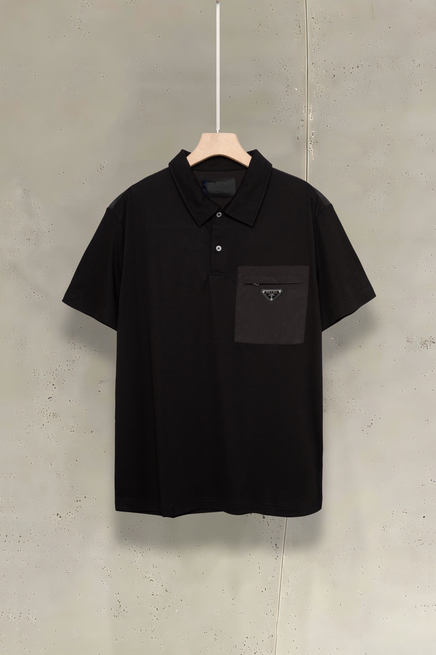 프라다 삼각로고 코튼 나일론 폴로셔츠 23526 Prada T Shirt