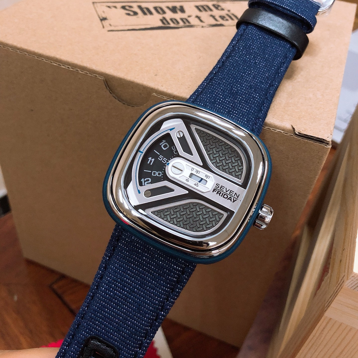 Часы SevenFriday