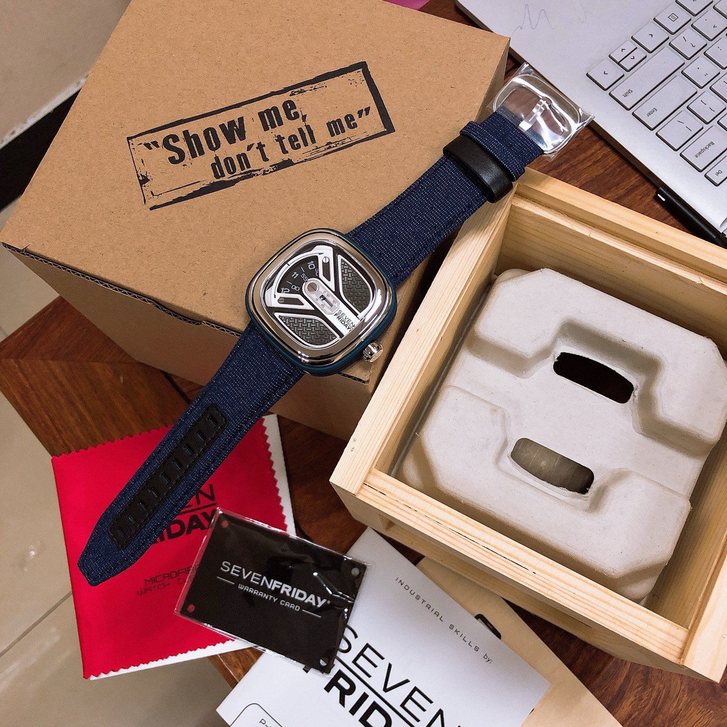Часы SevenFriday