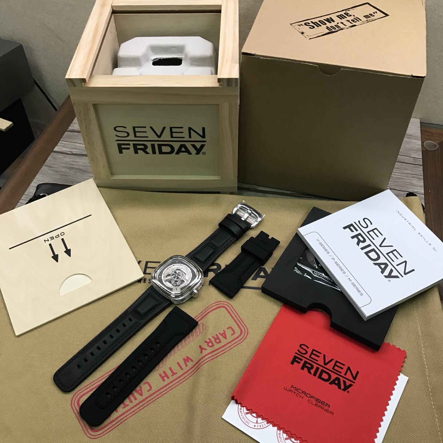 Часы SevenFriday