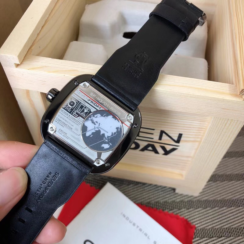 Часы SevenFriday