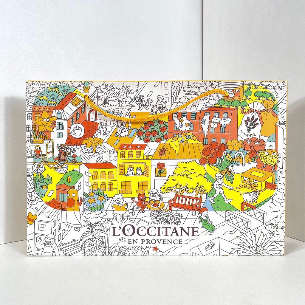 Presented in a yellow presentation box with a matching gift bag and - Comprehensive 6