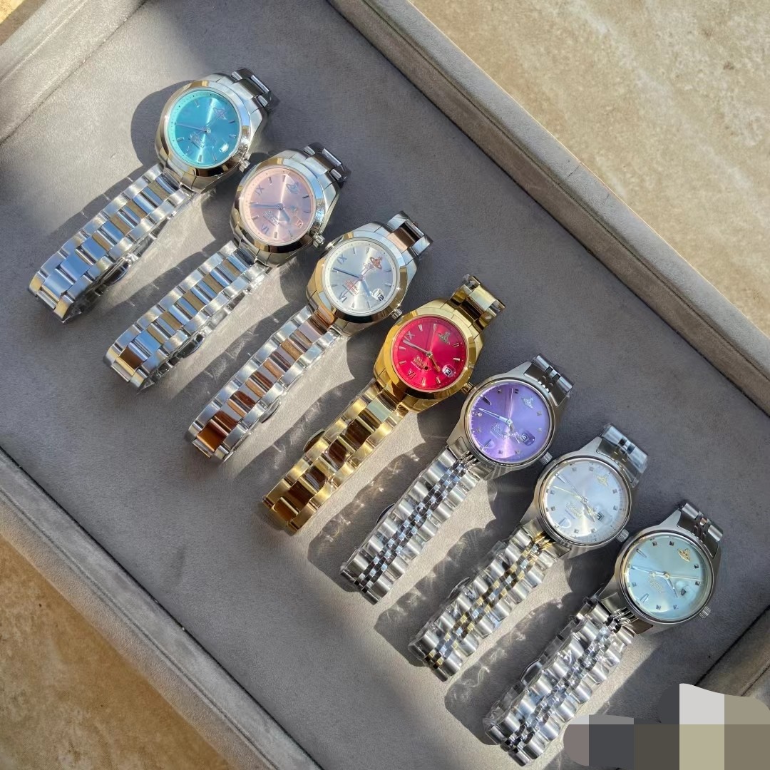 “Vivienne Westwood Queen’s Wristwatch with Zirconium Stone and Solar Ray Tattoos” - 图片 9