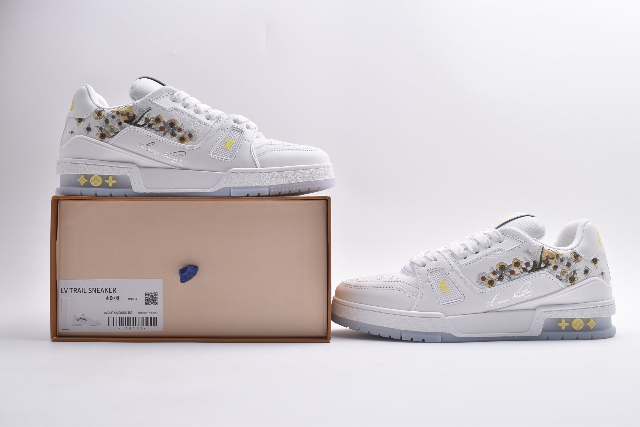 Alternative view of Louis Vuitton Sneakers 09919