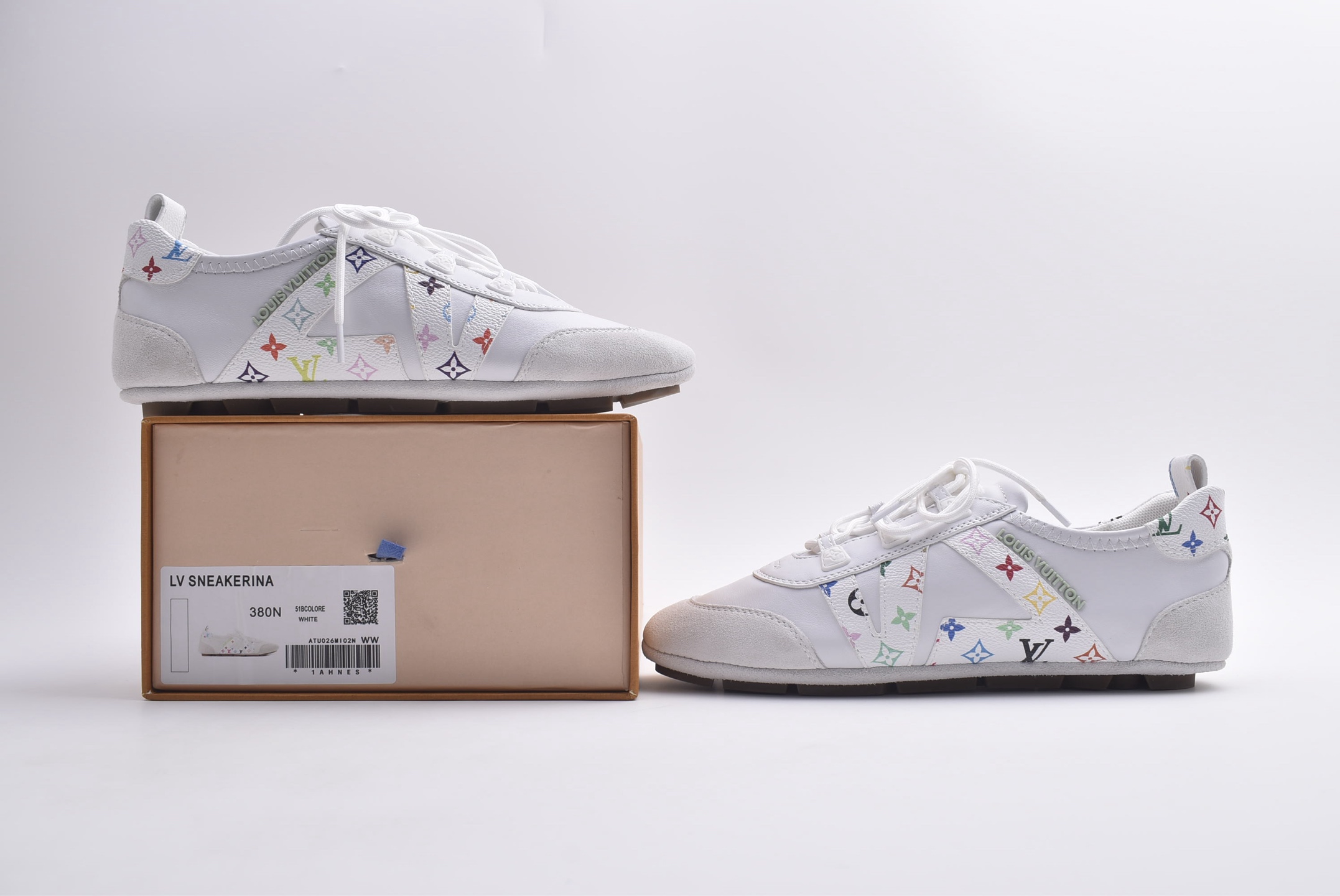 Alternative view of Louis Vuitton Sneakers 09913