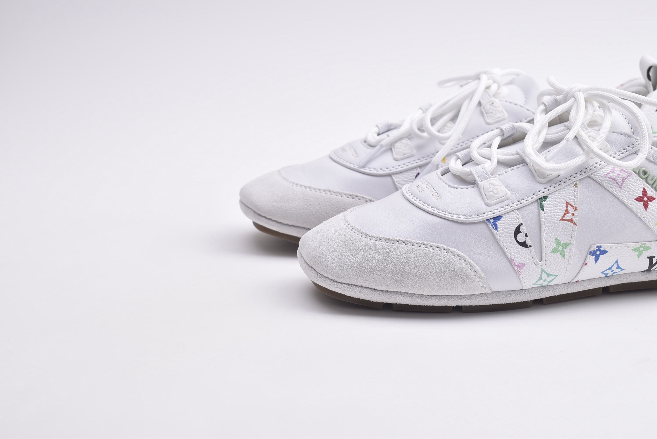 Louis Vuitton Sneakers 09913