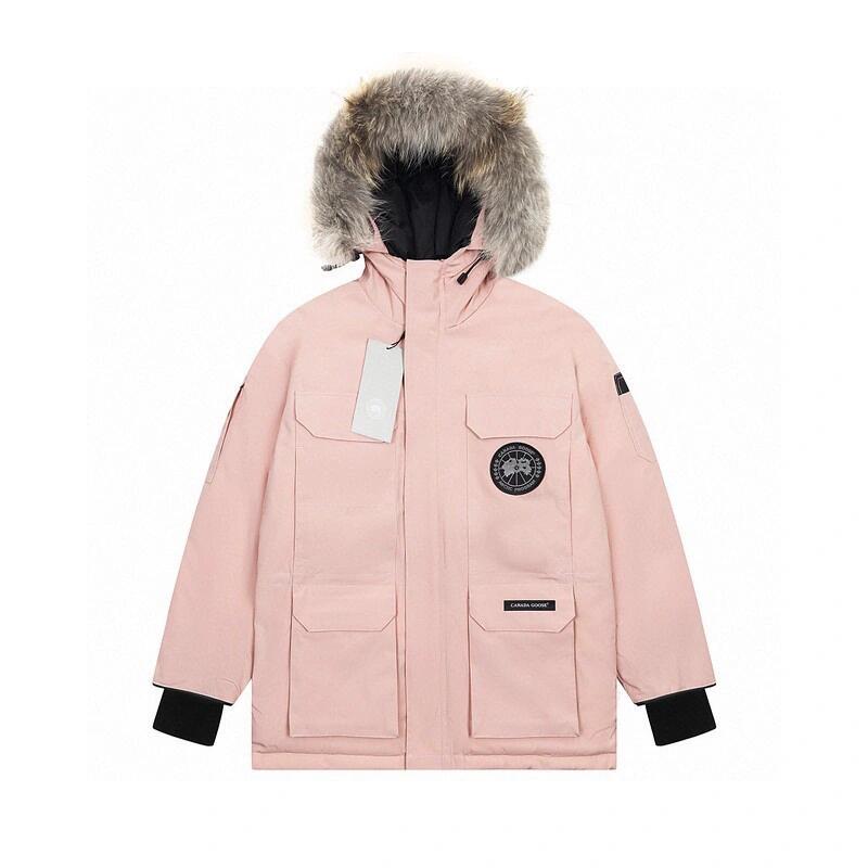 7999 P680 CANADA鹅 08款 Expedition 派克大衣 4660M
配色:黑色,米白色,粉(没有xL XXL),,藏青色,石墨灰红标,石墨灰黑标!6色
尺码:XS,S,M,L,XL,XXL
材料
1进口Y字型魔术贴。
2 18支涤棉混纺面料。
3 国标80白鸭绒。
4 狼毛。
尺码表和推荐尺码在最后一张图