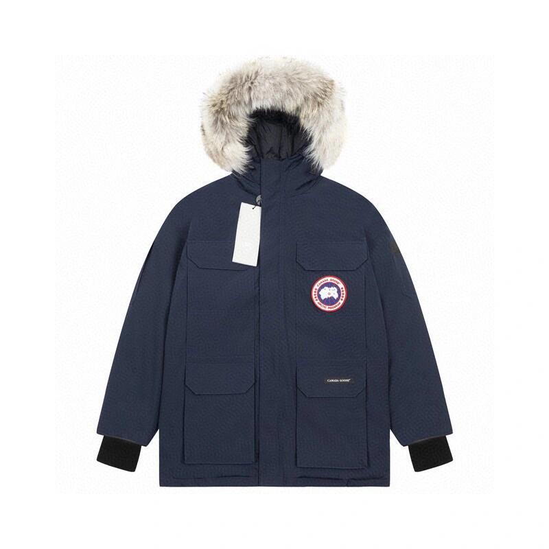 7999 P680 CANADA鹅 08款 Expedition 派克大衣 4660M
配色:黑色,米白色,粉(没有xL XXL),,藏青色,石墨灰红标,石墨灰黑标!6色
尺码:XS,S,M,L,XL,XXL
材料
1进口Y字型魔术贴。
2 18支涤棉混纺面料。
3 国标80白鸭绒。
4 狼毛。
尺码表和推荐尺码在最后一张图