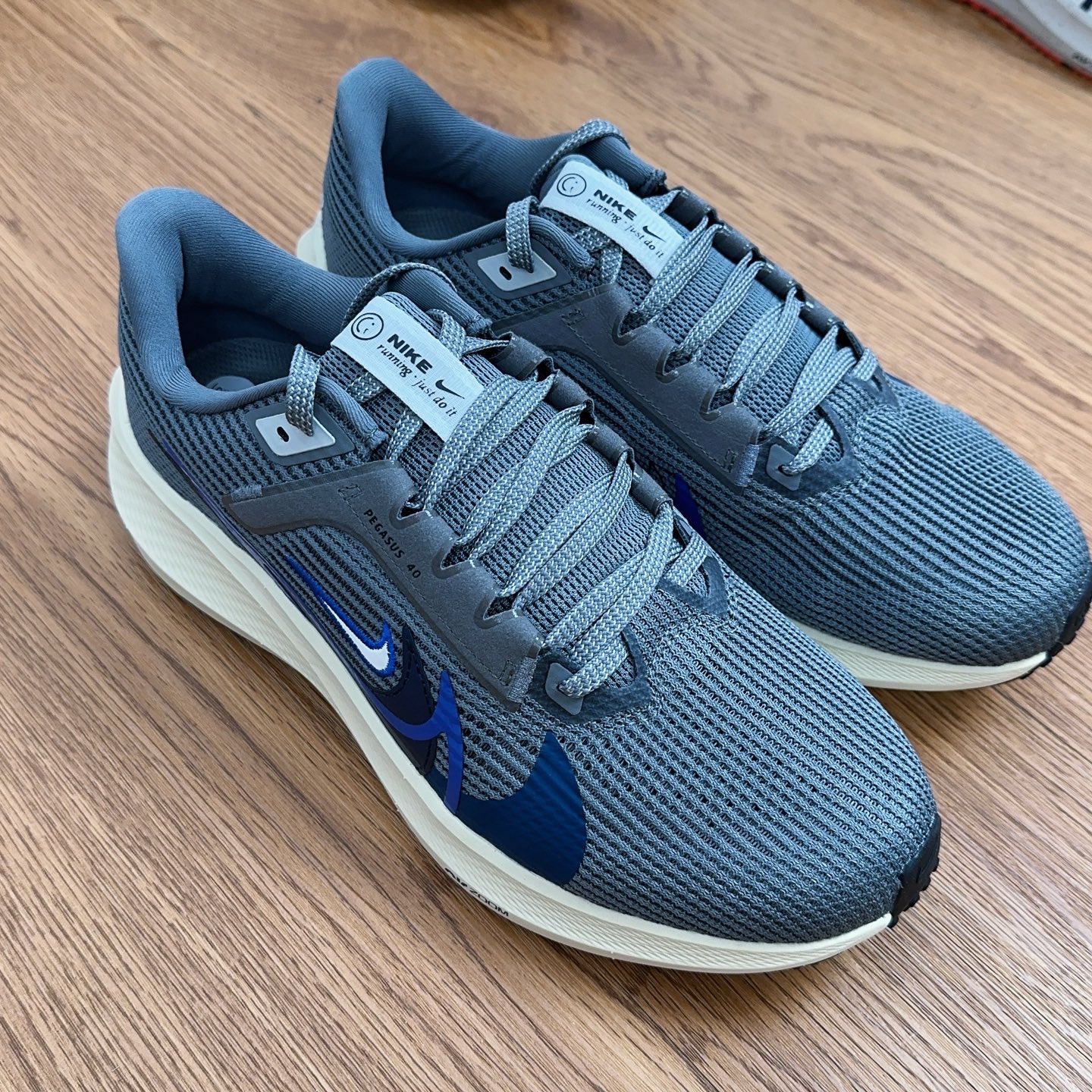Nike Pegasus 40 Running Shoes - Built-In Air Cushion, Comfort and Performance 6 i1753904560497 2954 0 4