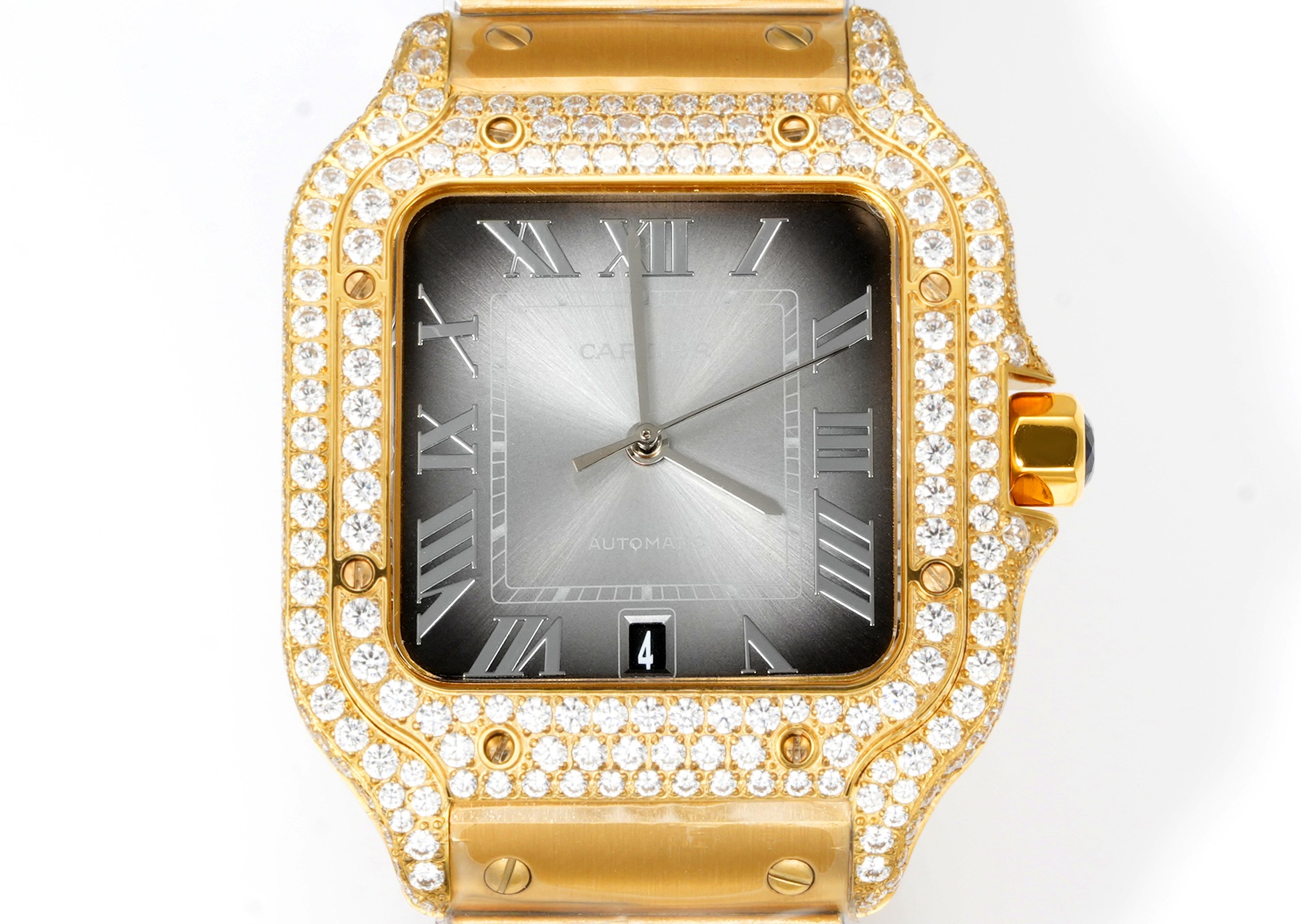 NO:338055,THB's new Cartier Sandos Steel belt full diamond model [Original mold opening latest Cartier Sandos 1 [Case] ​​Genuine mold opening, equipped with the best imported 316L material case!  The movement uses an exclusive imported ultra-thin movement, stable and zero renovation 2 [Dial] The dial with the mold opening of the genuine dial!  3 [Ship Needle] The Swiss craft fired blue needle is the closest to the authentic baked blue needle!  4【Glass】Swiss whitening film/anti-strings/anti-hand patterns!  AF process processing, leaving no trace!  5 [Watch strap] is equipped with an ergonomic SmartLink disassembly system, a pair of fluoroelastic strap that can be perfectly interchangeable with the original and has a high-end feel. The strap can be universal for three straps, steel strap, belt, tape 6 [Size] Men's 39.8 mm x 47.5 mm, the closest to the original version. 7 [Crown] Multi-section spinel sapphire with 1:1 mold opening, truly interchangeable with the original accessories. Equipped with card. The 