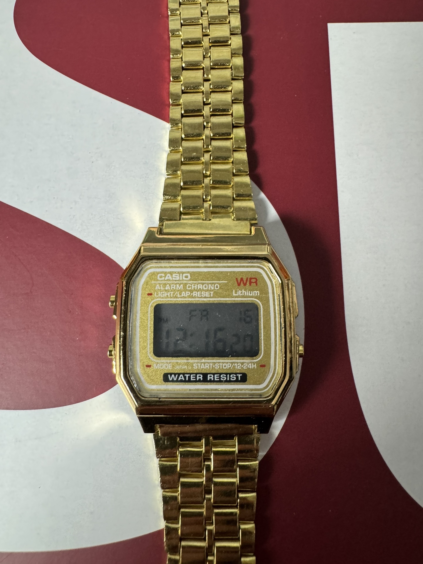 供货价:15💰『卡西欧金表』引流必备款
铁盒+5
【卡西欧金色方表】CASIO 卡西欧系列 数码系列复古小方块小金块电池石英电子手表钢带  AE-1200WHD-1A。