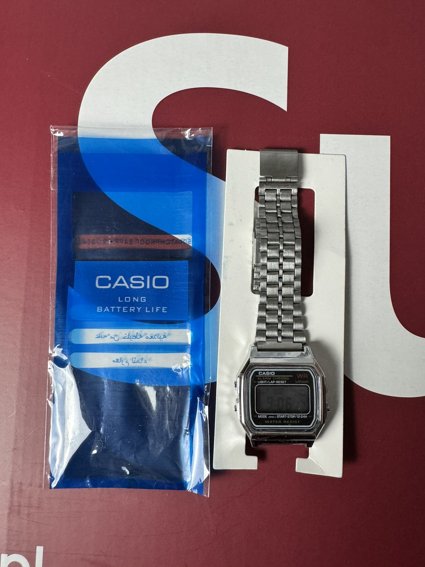 供货价:14💰『卡西欧银表』引流必备款
铁盒+5
【卡西欧银色方表】CASIO 卡西欧系列 数码系列复古小方块小银块电池石英电子手表钢带  AE-1200WHD-1A。