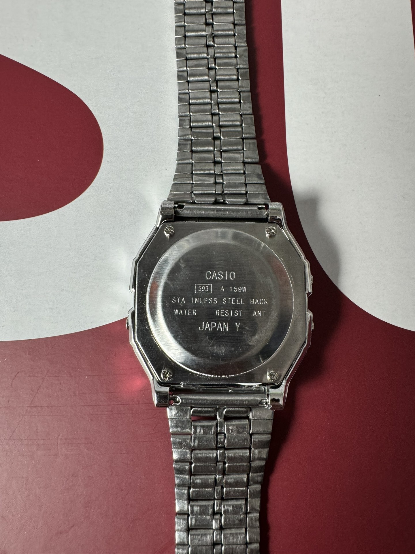 供货价:14💰『卡西欧银表』引流必备款
铁盒+5
【卡西欧银色方表】CASIO 卡西欧系列 数码系列复古小方块小银块电池石英电子手表钢带  AE-1200WHD-1A。