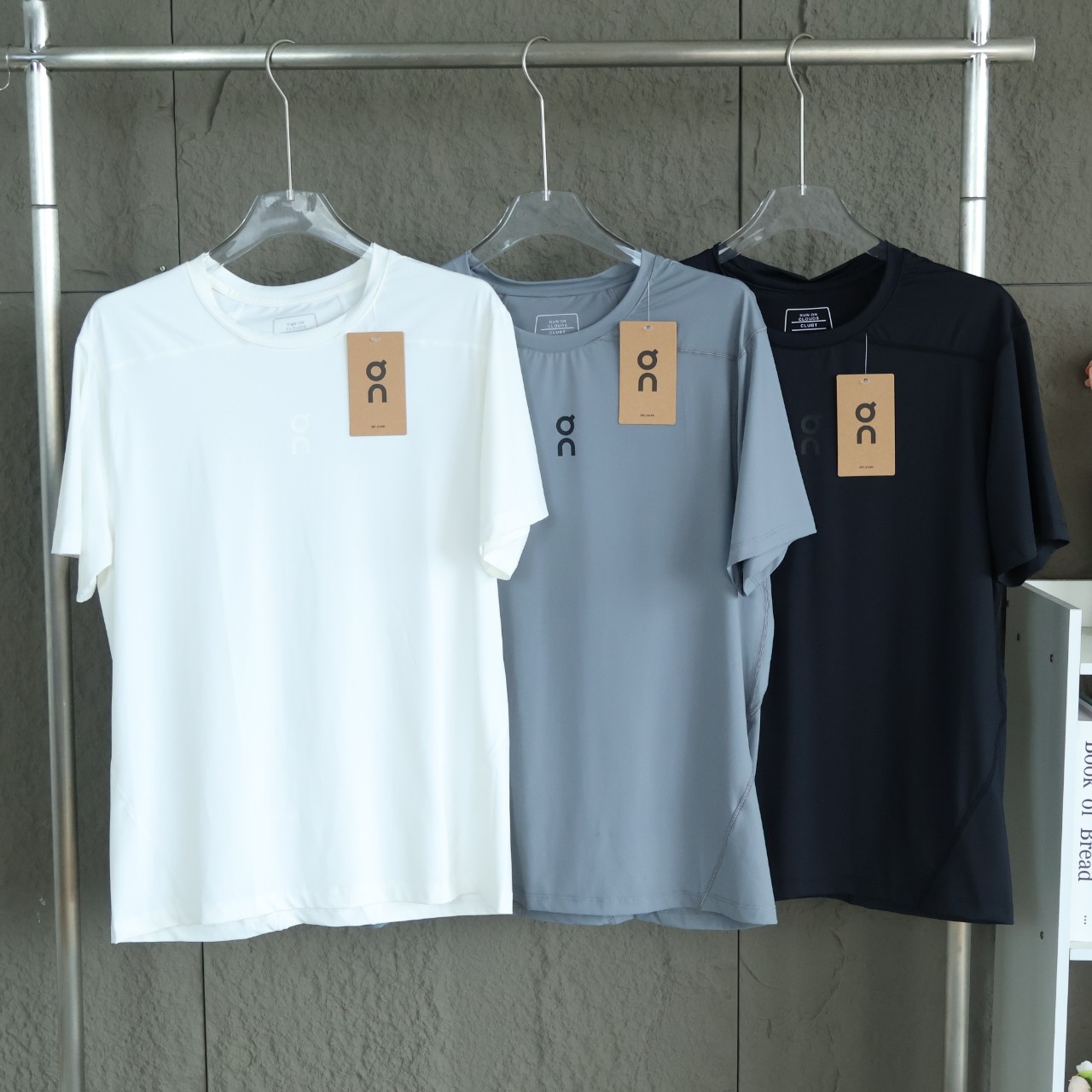 Alternative view of T-Shirt 07182