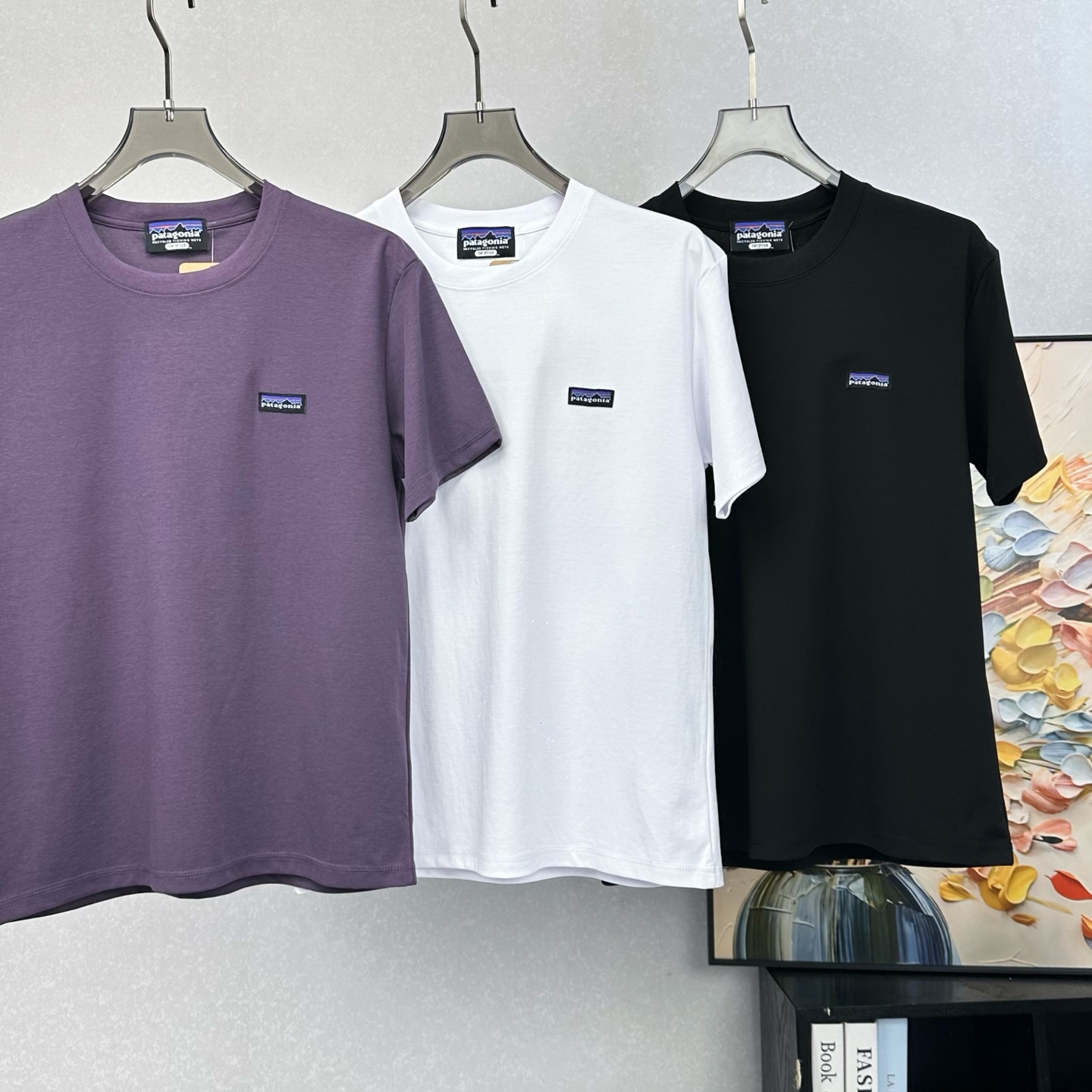 Alternative view of T-Shirt 07184