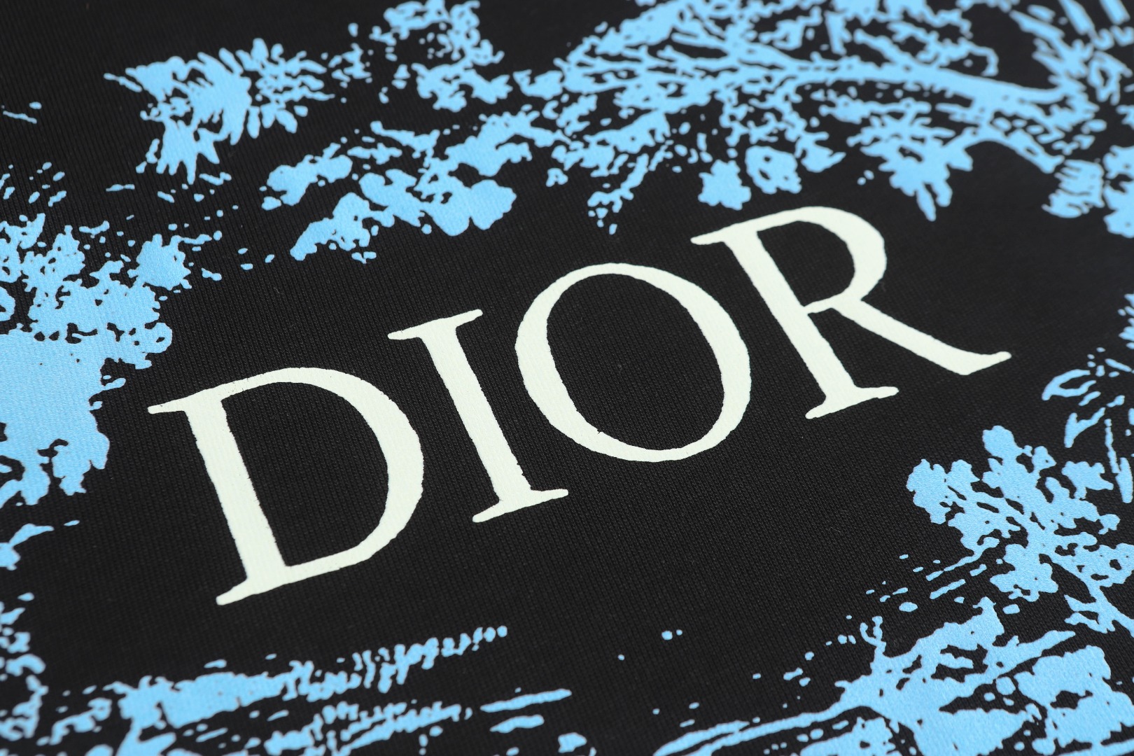 Dior Dior 迪奥 星空系列字母印花不需要所谓烂大街的华丽文案 主打品质
